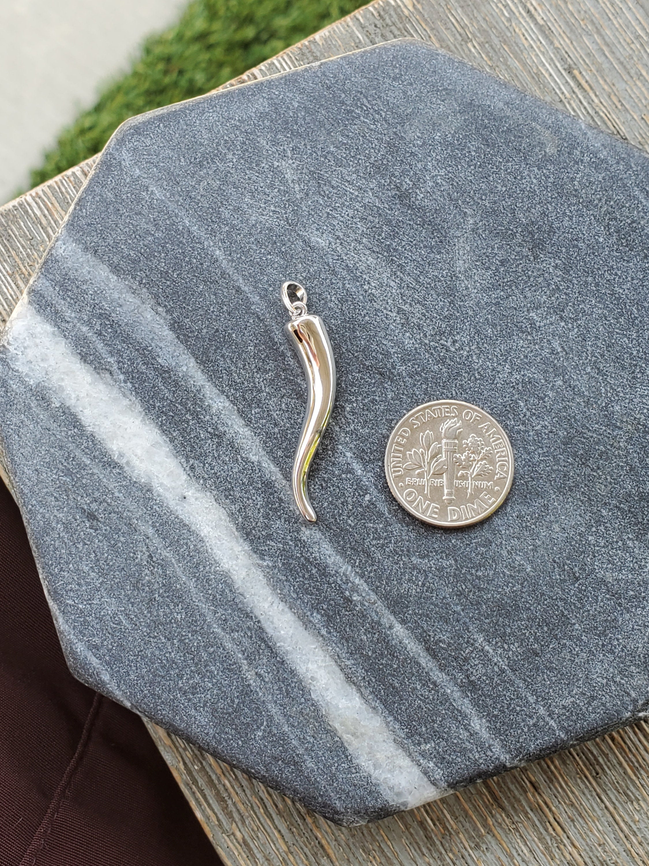 14K Yellow, Rose or White Gold Italian Horn Pendant Necklace - Lucky Charm for Protection & Good Fortune - Perfect for Gifts, Everyday Wear & Special Occasions