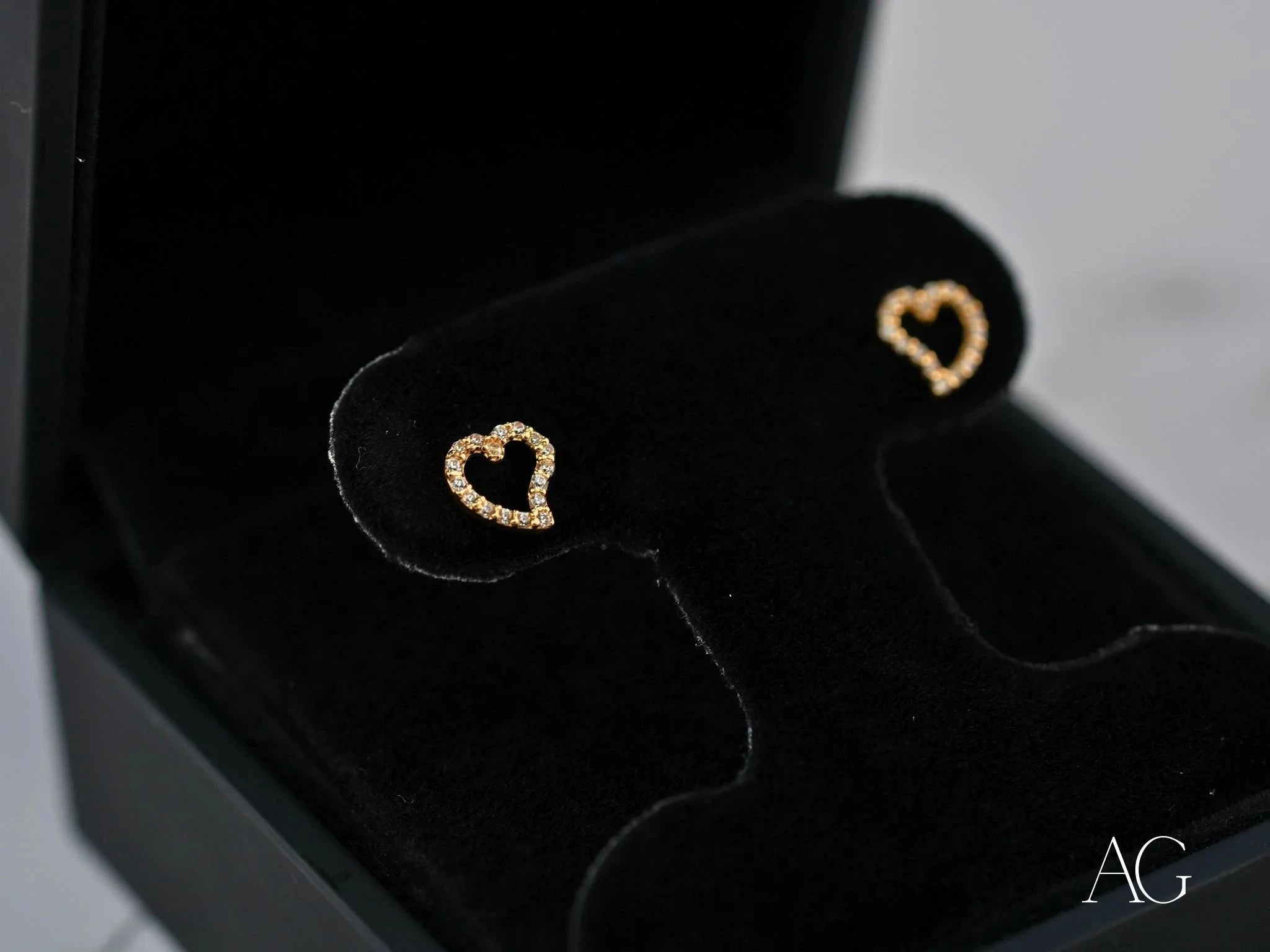 Sparkling Heart: 18k Gold CZ Heart Earrings for Women - Elegant Cubic Zirconia Stud Earrings for Valentine's Day, Anniversary, Wedding, or Everyday Wear