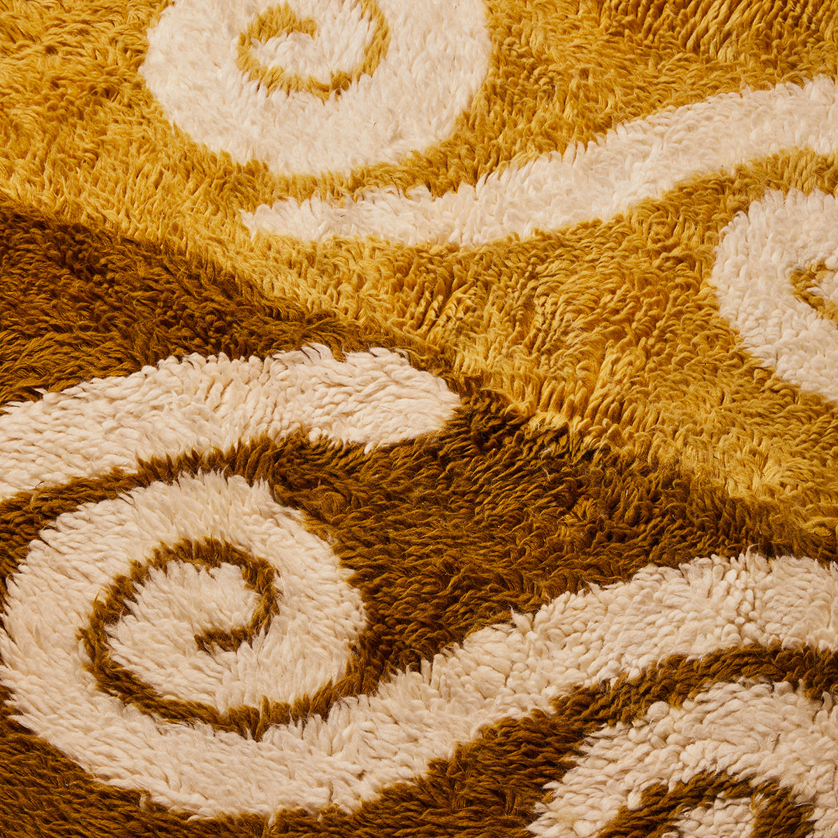 Golden Curly Shaggy Area Rug - Soft Plush Boho Chic Carpet for Living Room, Bedroom, Nursery - Non-Slip Cozy Home Decor (60