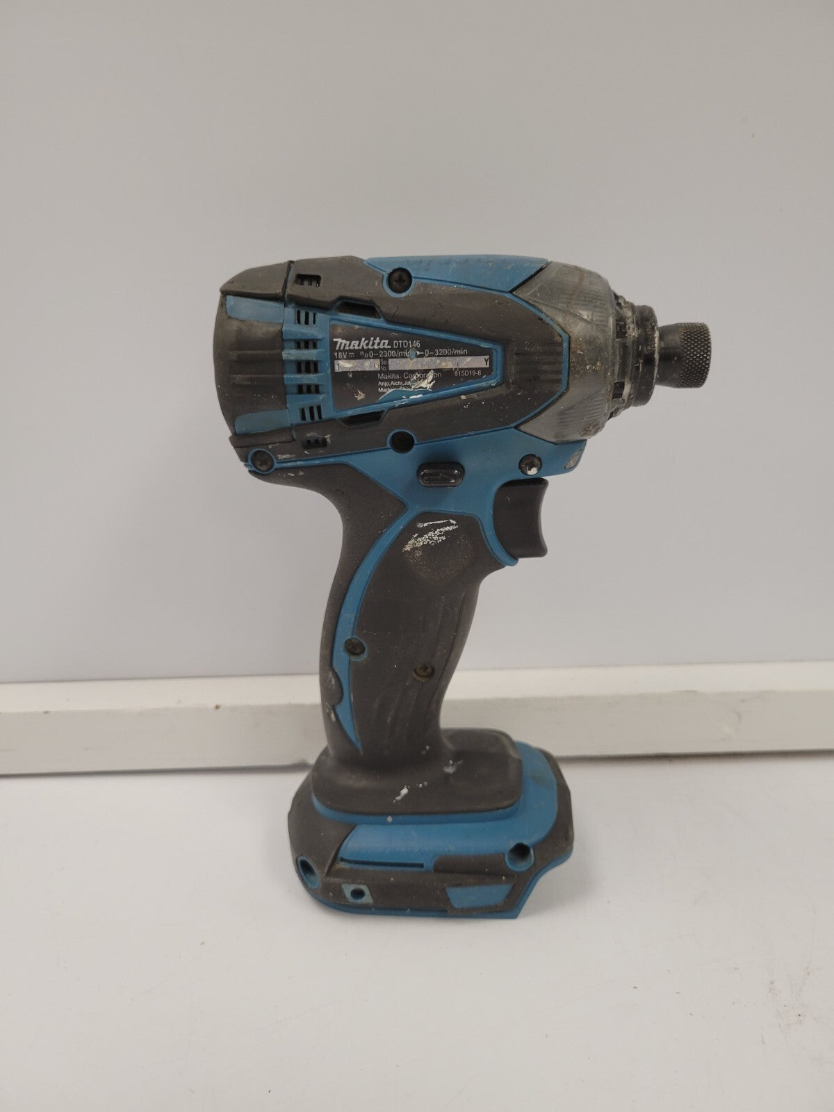 Makita DTD146 Cordless Impact Drill Driver Kit - 18V Lithium-Ion Battery, 1/4