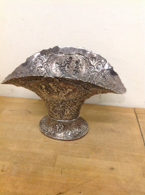 Antique Silverplate 14-Inch Hammered Cherubs Vase - Elegant Home Decor for Wedding Centerpieces, Dining Table, and Mantel Display