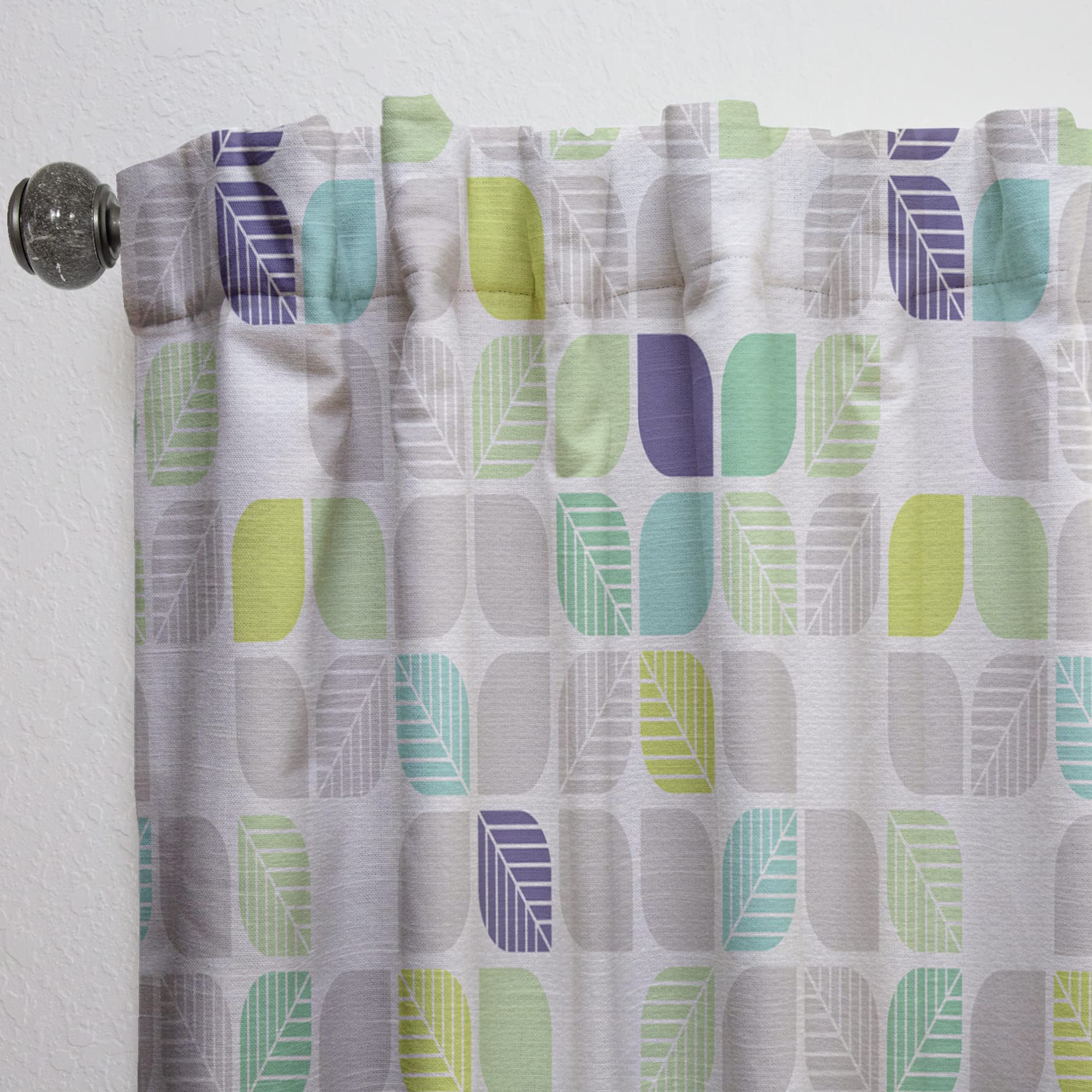 DesignQ Geometric Leaf Pattern Thermal Insulated Curtains - Single Panel 52x108 - Blackout Drapes for Bedroom & Living Room - Perfect for Home Decor & Light Control