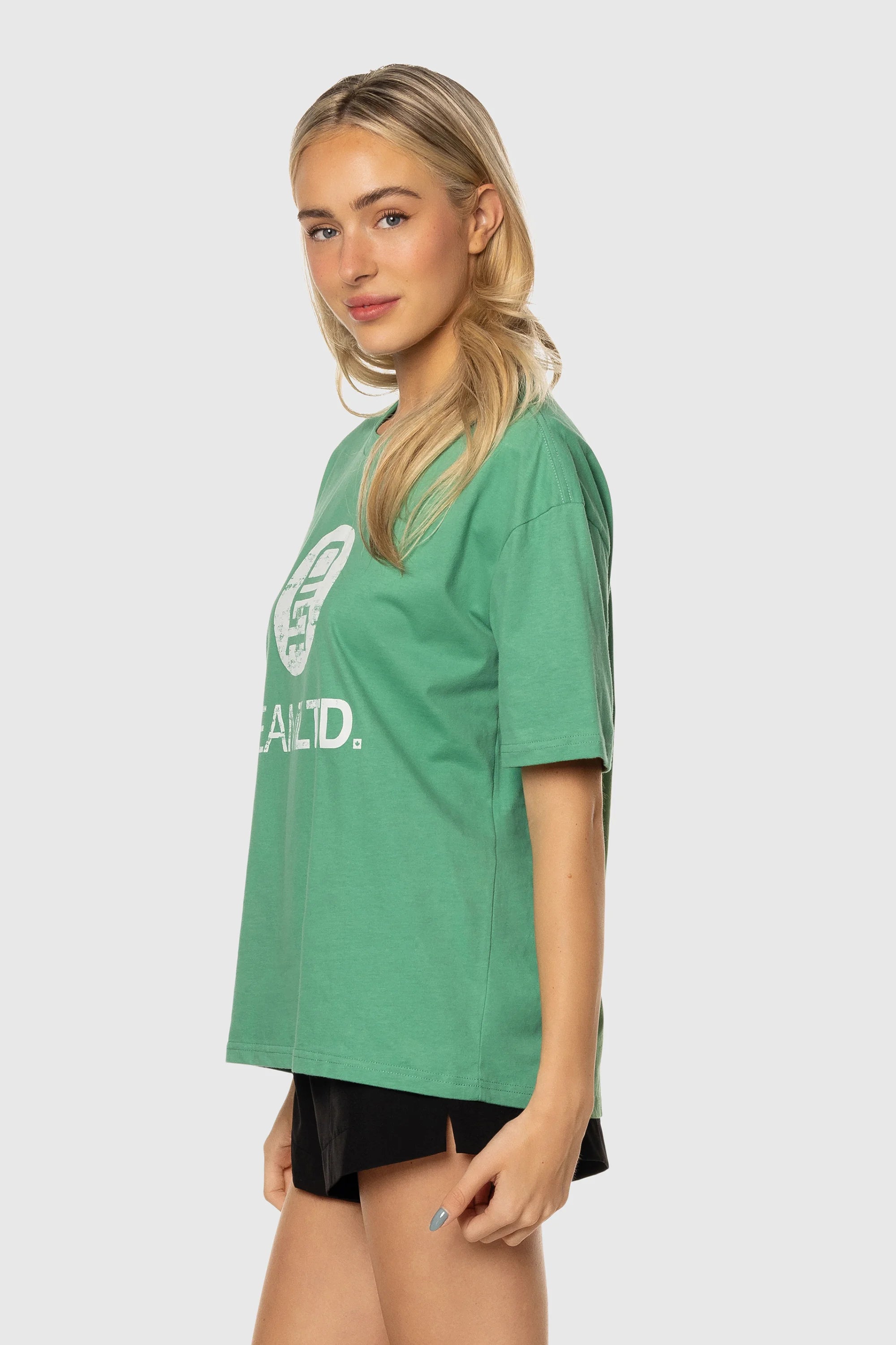 Oversized Logo T-Shirt for Men & Women | Trendy Graphic Cotton Tee | Perfect for Casual Wear, Street Style & Everyday Outfits