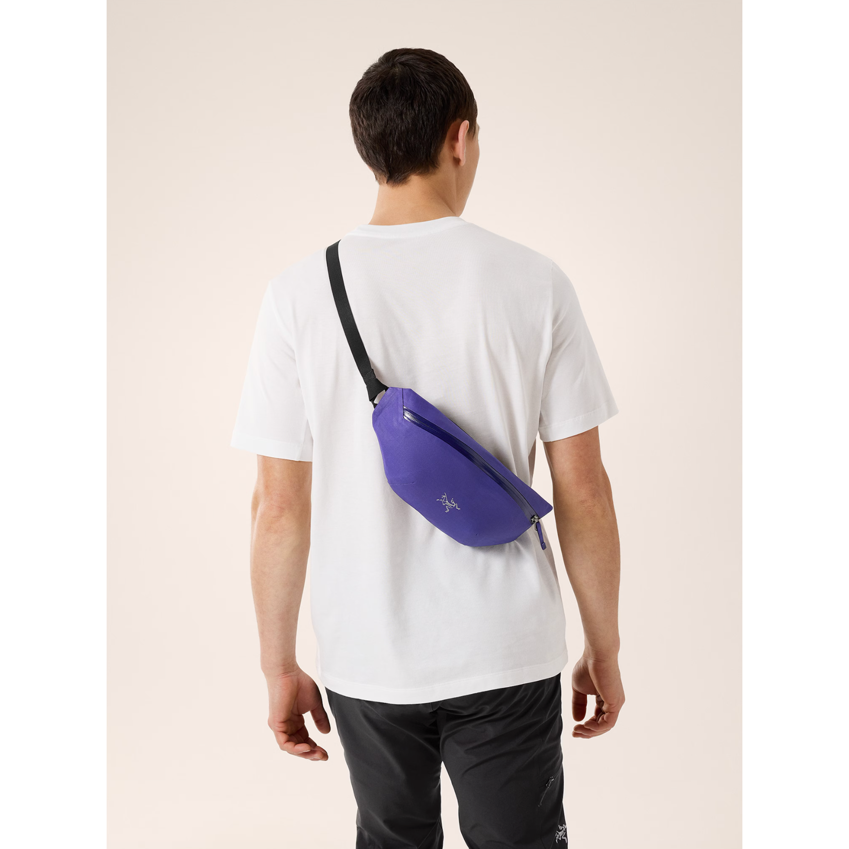 Arc'teryx Granville Crossbody Bag - Lightweight & Water-Resistant Travel & Everyday Carry Bag for Men & Women - Perfect for Hiking, Commuting & Outdoor Adventures