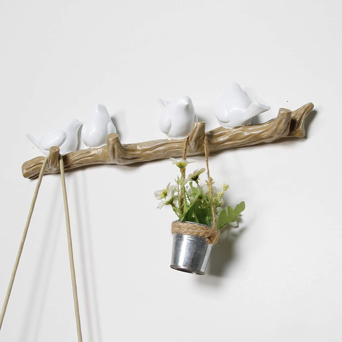 White Resin Wall Mounted Coat Rack with 4 Hooks - Decorative Birds on Tree Branch Design for Coats, Hats, Keys & Towels - Elegant Entryway & Bedroom Storage Solution