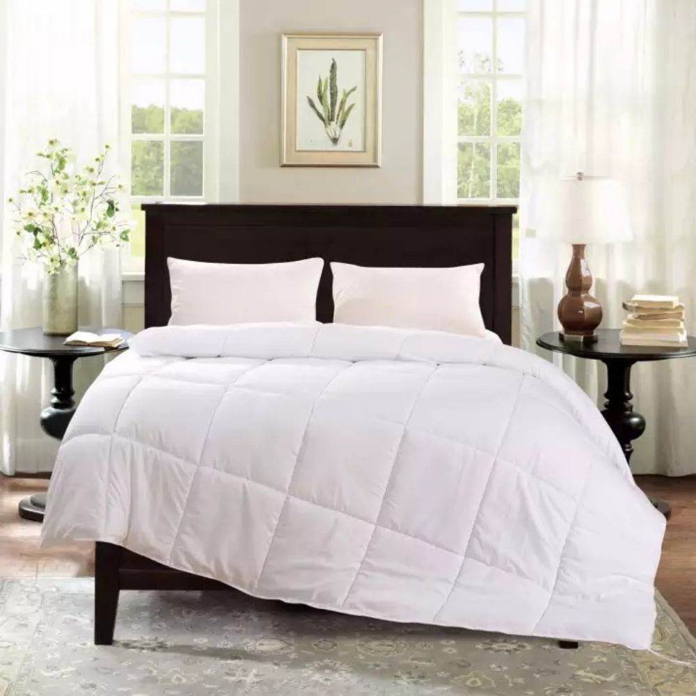 iSleep Super Loft Microdown Quilt - Ultra Lightweight All-Season Down Alternative Blanket for Bed, Sofa & Travel | Cozy Home, Camping & Guest Use