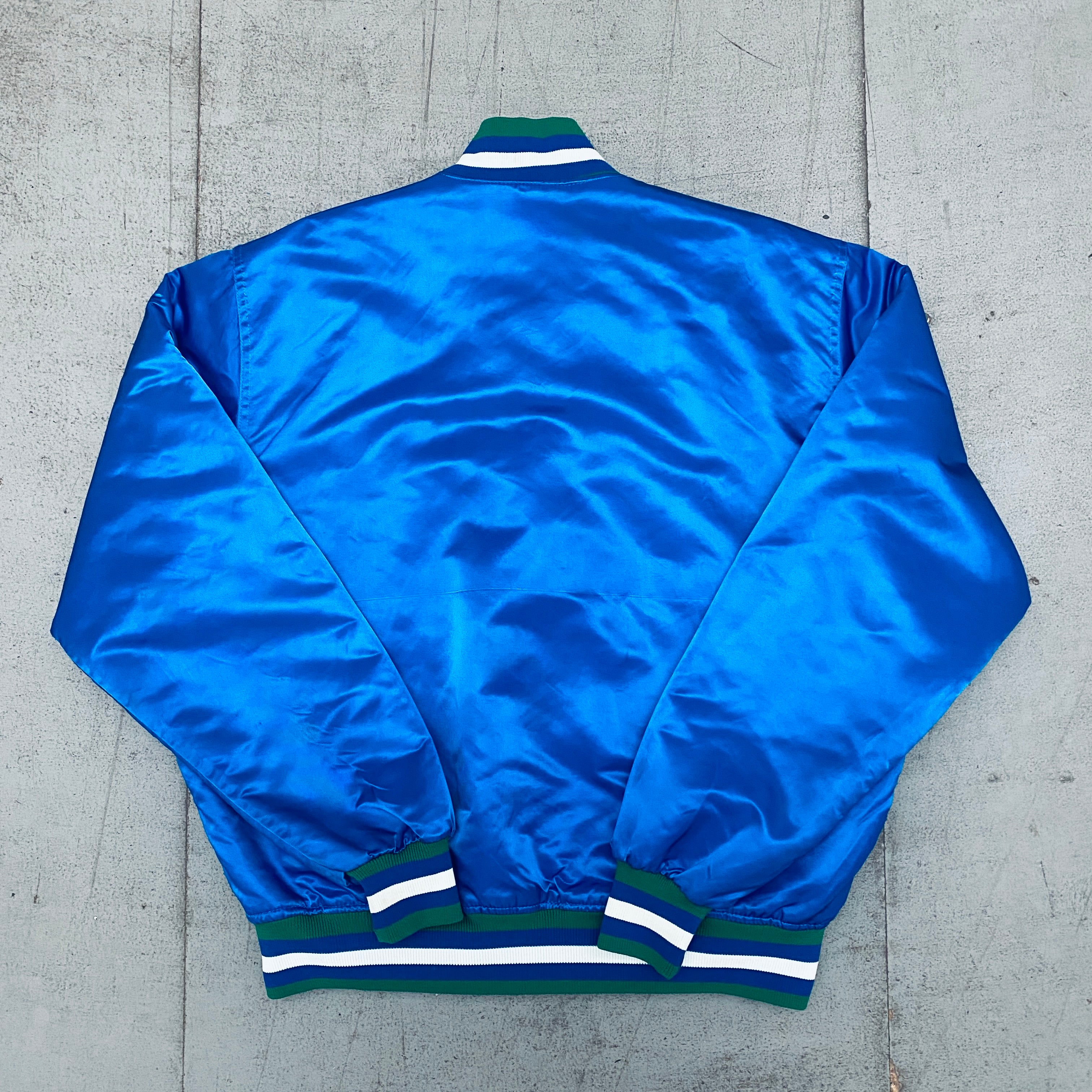 Minnesota Timberwolves 1990s Vintage NBA Starter Satin Bomber Jacket XL - Authentic Retro Basketball Outerwear for Men, Streetwear Fashion & 90s Throwback Style