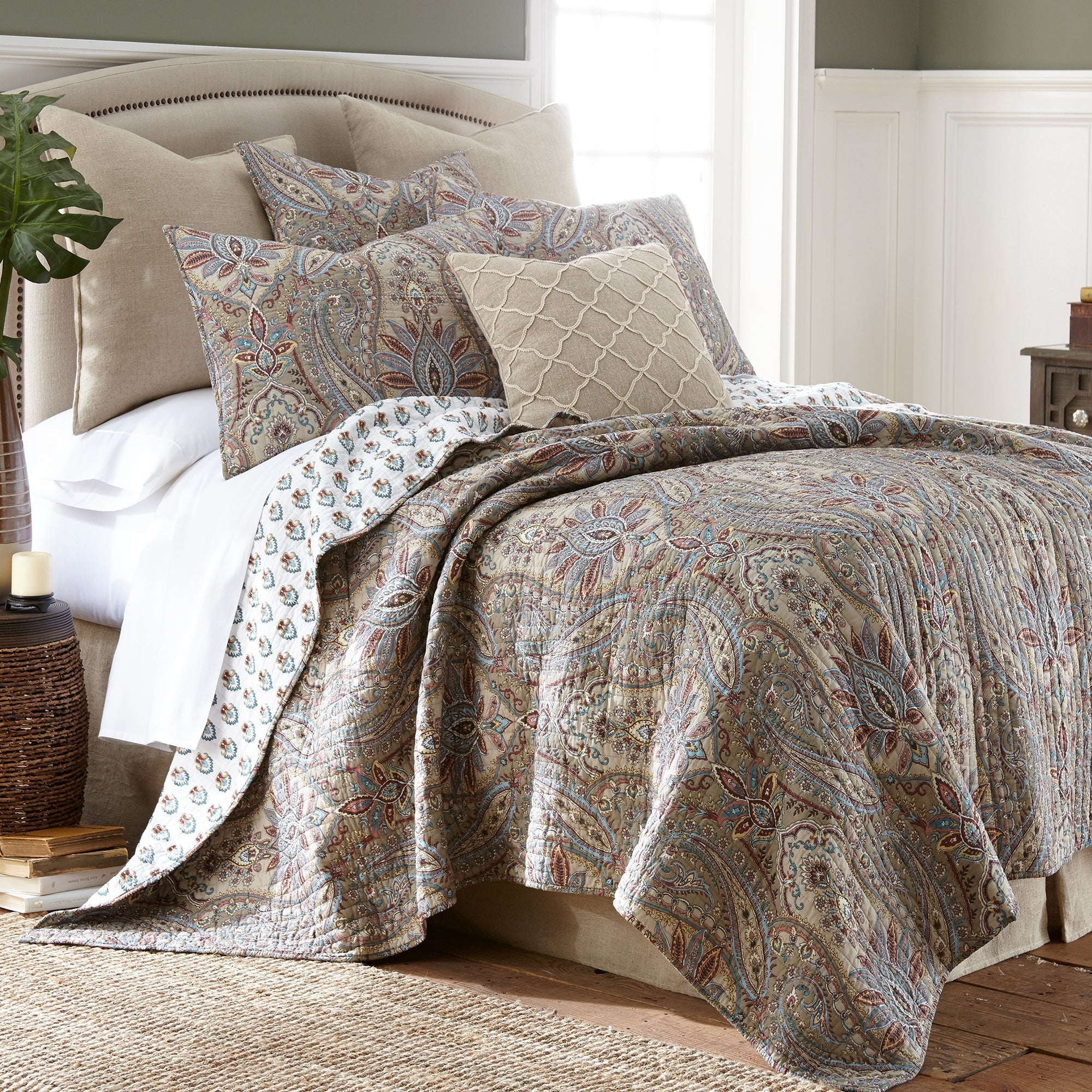 Kasey Quilt - Soft & Cozy Bedding Set for All Seasons | Perfect for Home, Dorm, or Guest Room | Machine Washable & Hypoallergenic