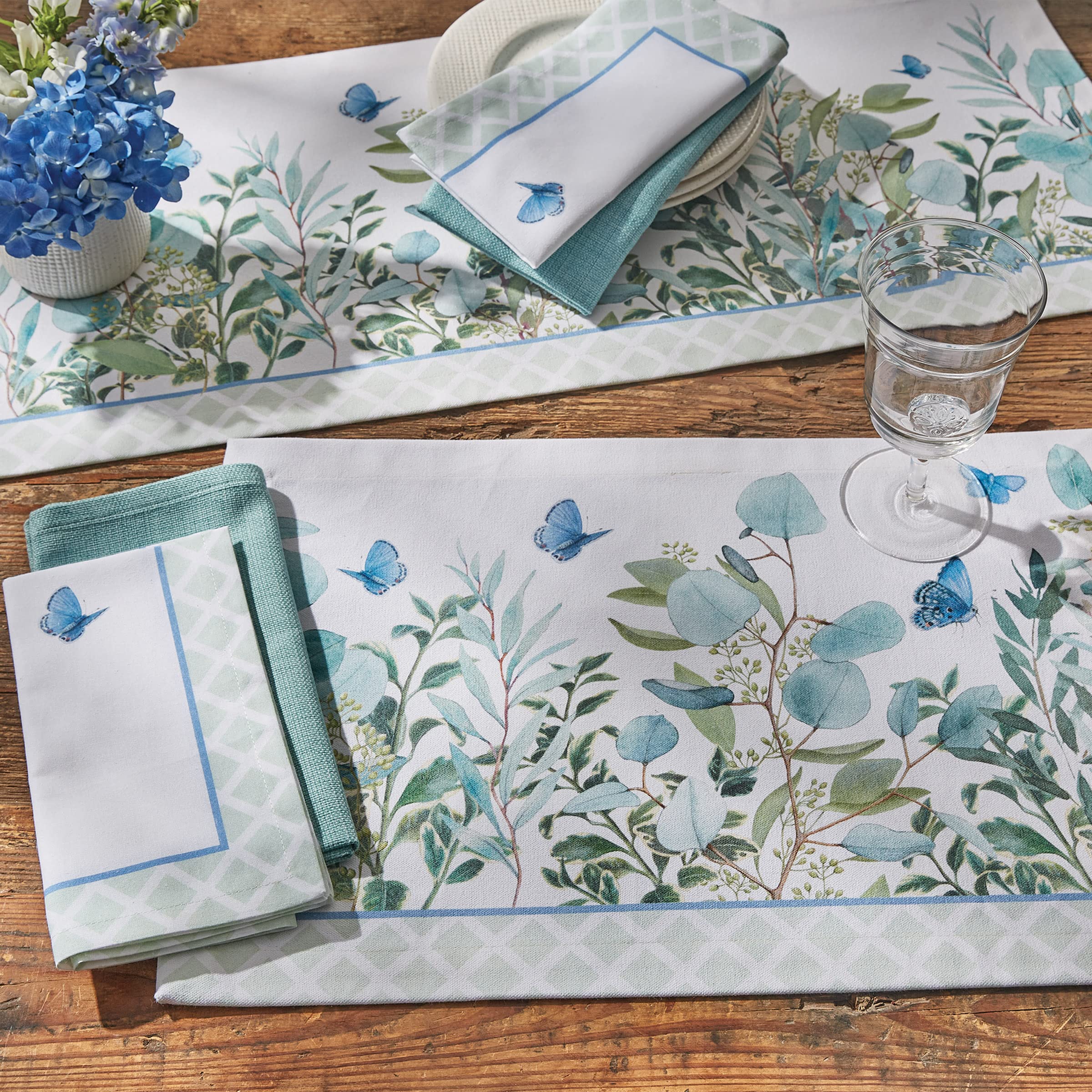 Eucalyptus Greens Placemat Set of 4 - Natural Leaf Pattern Table Mats for Dining Room Decor, Kitchen Table Setting, and Home Entertaining