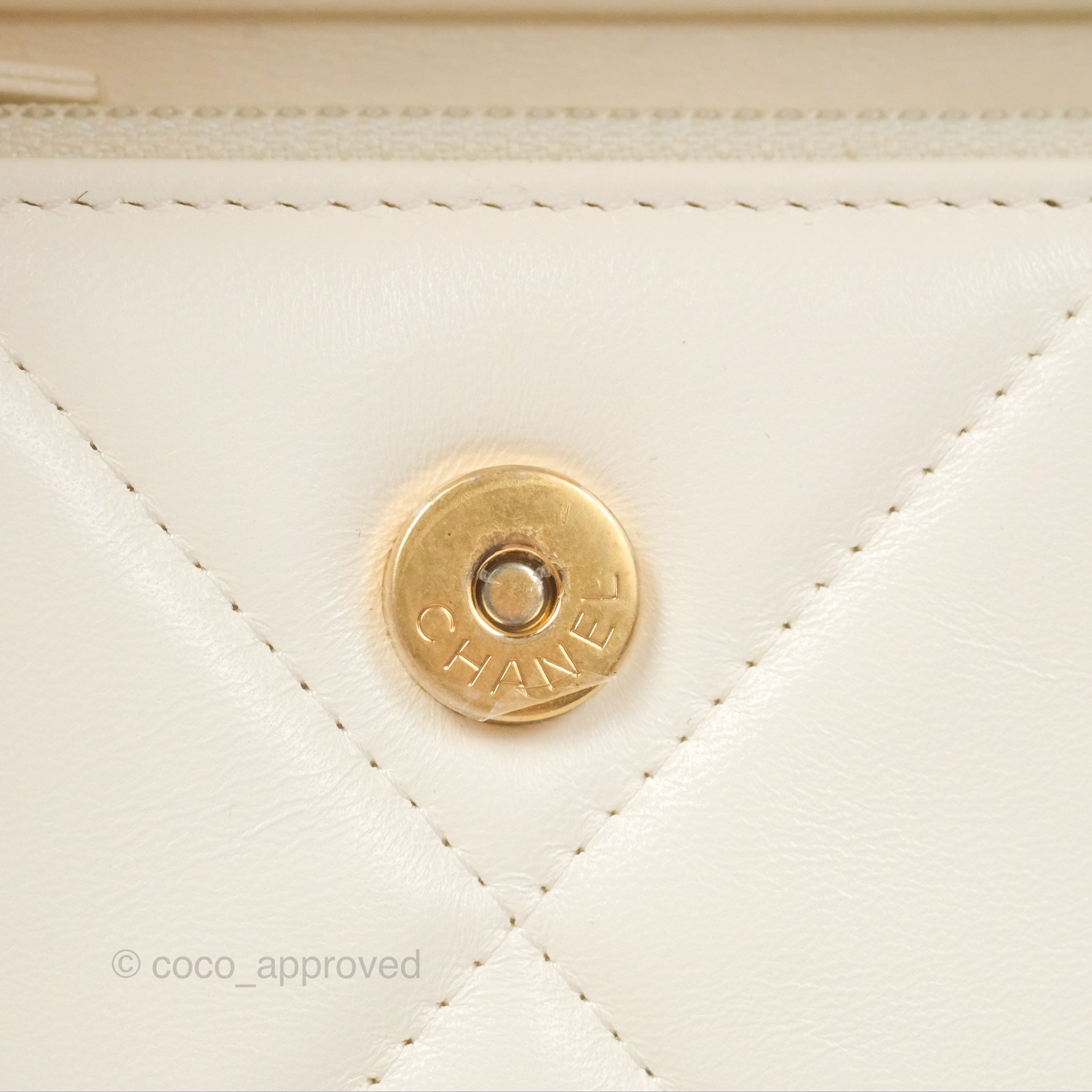 Chanel 19 Flap Bag with Chain - Ivory White Lambskin Leather Crossbody Clutch with Mixed Hardware | Luxury Designer Handbag for Women, Perfect for Evening Parties & Special Occasions