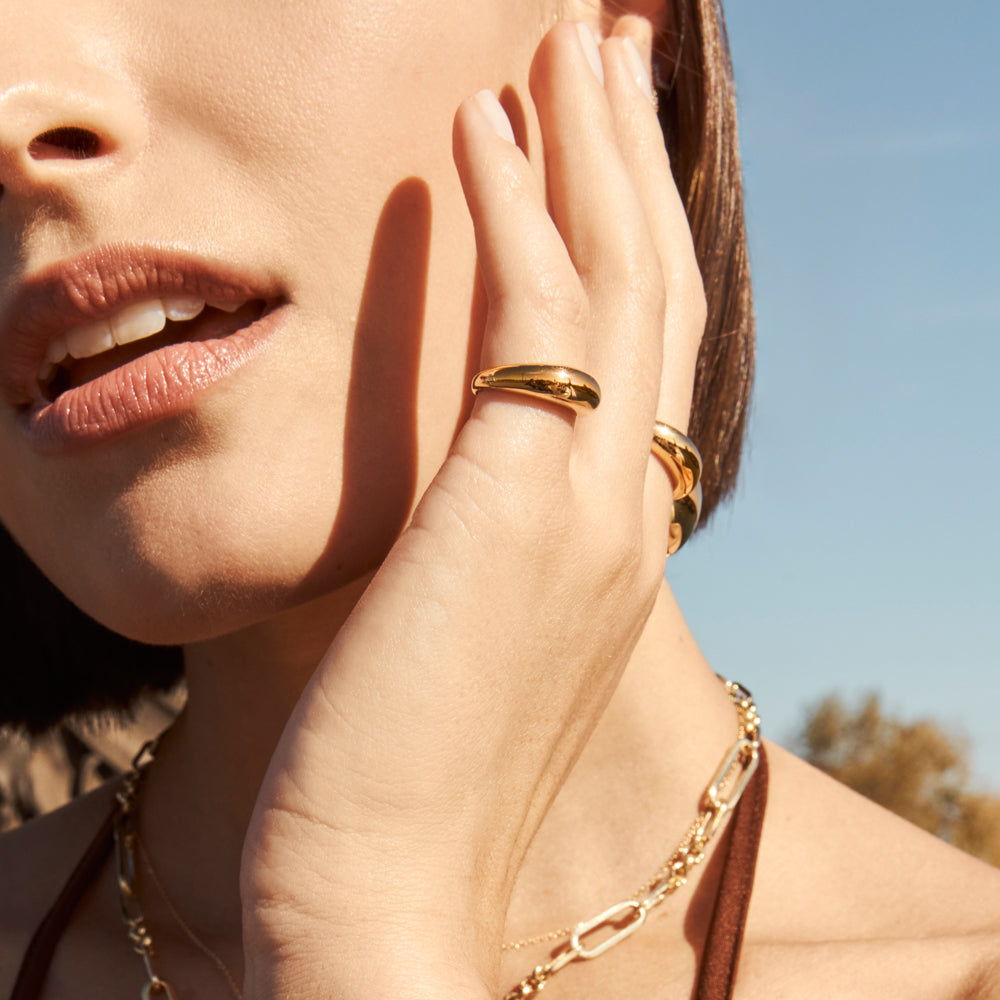 Elegant Gold Curve Dome Pinky Ring for Women - Perfect for Parties, Weddings & Everyday Fashion Accessories