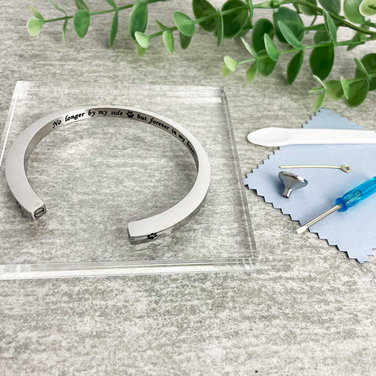Pet Memorial Jewelry - Cremation Ashes Urn Bracelet for Dogs & Cats | Keepsake Bangle for Pet Loss Remembrance | Perfect for Grieving Pet Owners & Memorial Services