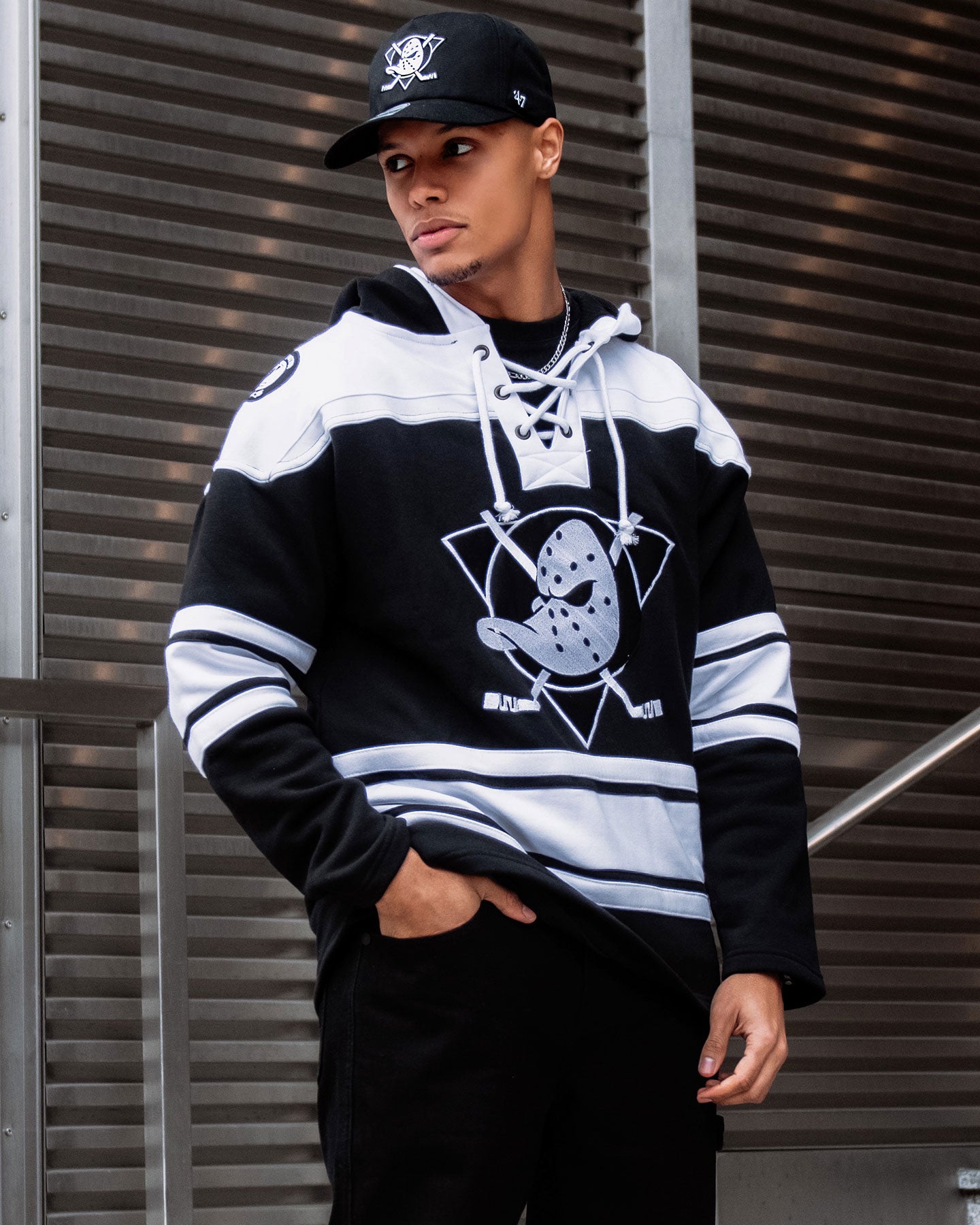 47 Brand Anaheim Ducks NHL Superior '47 Lacer Hoodie - Men's Jet Black Pullover Sweatshirt for Hockey Fans & Streetwear Fashion | Game Day & Casual Wear