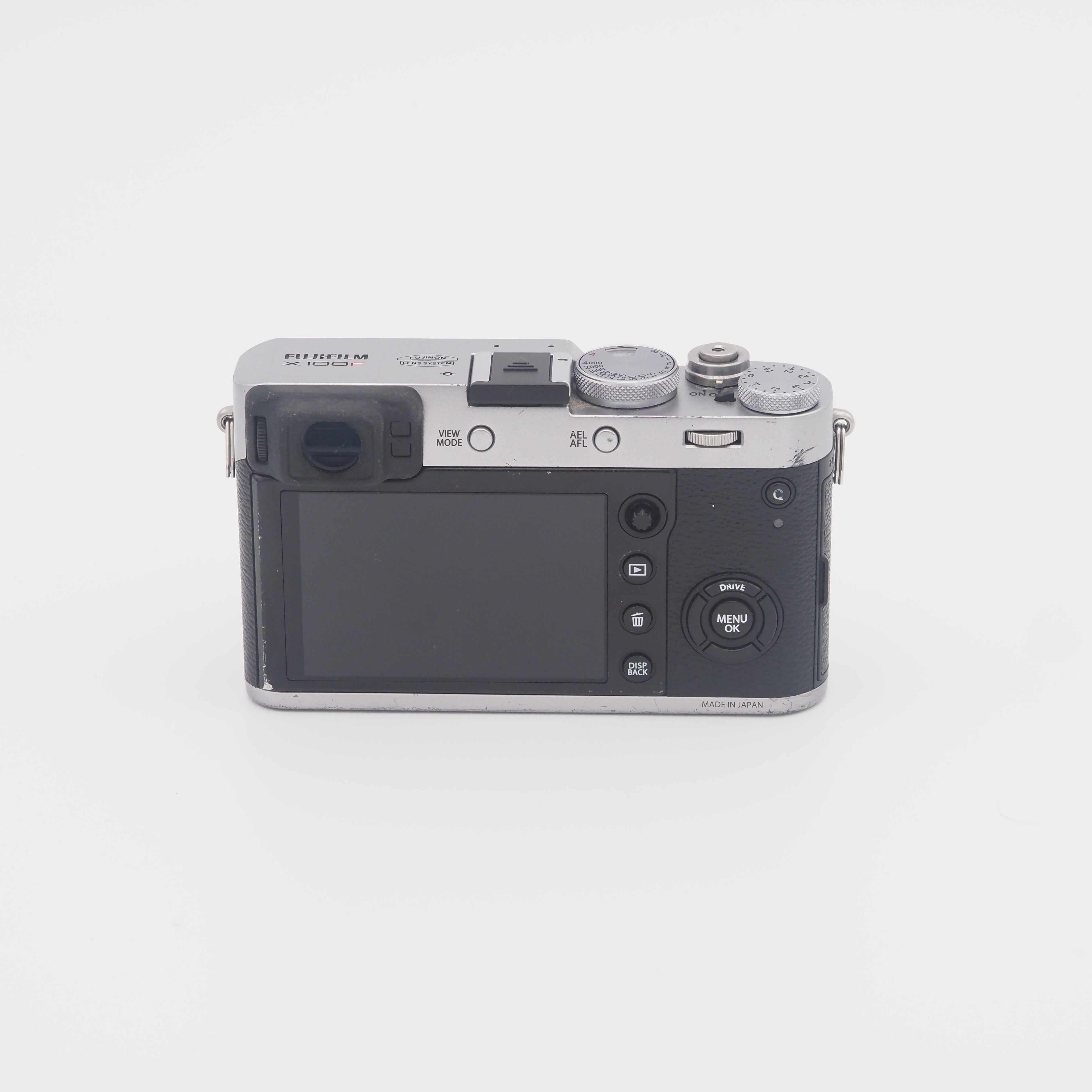 FUJIFILM X100F Digital Camera 24.3MP APS-C Sensor - Silver (Used/Pre-Owned) | Compact Travel & Street Photography Camera for Professionals & Enthusiasts