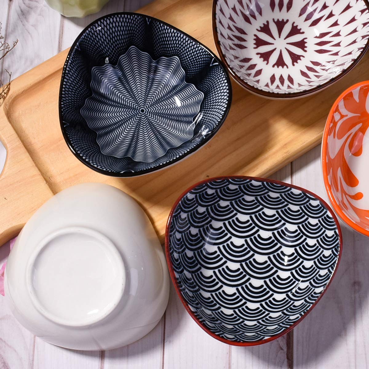 Premium Ceramic Soy Sauce Dishes Set of 5 - Japanese Style Dipping Bowls for Sushi, Dumplings & Asian Cuisine - Perfect for Restaurants, Home Dining & Gift Giving