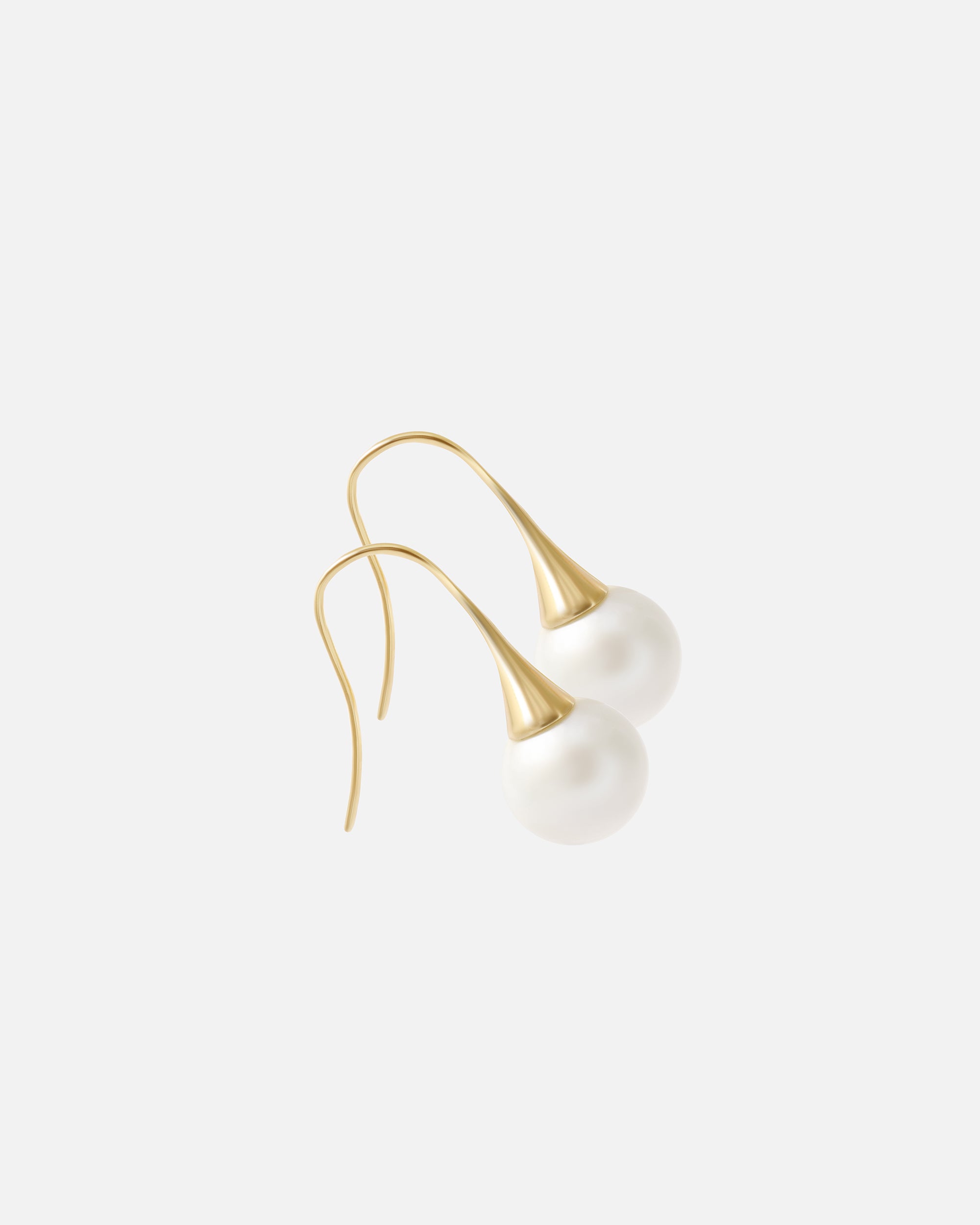 WeiWave Round Pearl Stud Earrings for Women - 14K Gold Plated Classic Elegant Jewelry Gift for Her - Perfect for Weddings, Parties & Everyday Wear