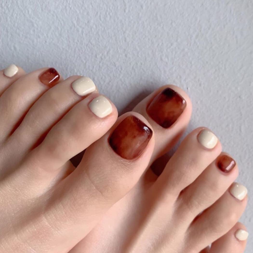 AKSOD Glossy Press-On Toenails - Amber Square Ombre Gradient Fake Nails, Full Cover Acrylic Toe Tips for Women & Girls (Size G) | Perfect for Summer Pedicures, Beach Vacations & Special Occasions