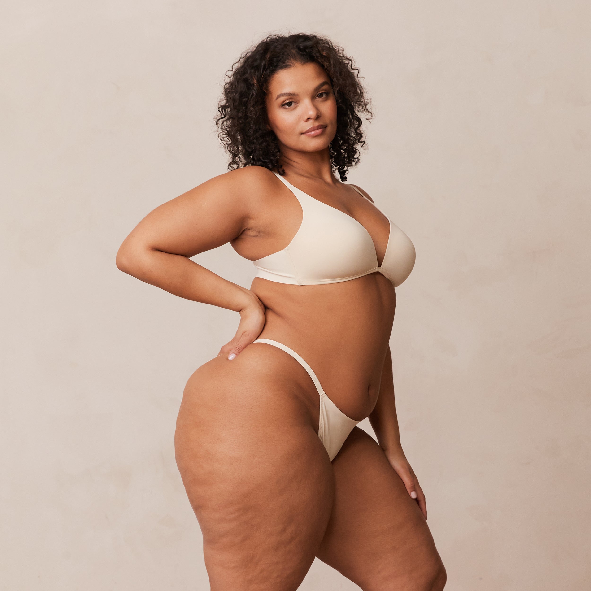 Light Non-Wired Plunge T-Shirt Bra in Latte - Comfortable Seamless Support for Everyday Wear & Layering Under Clothes