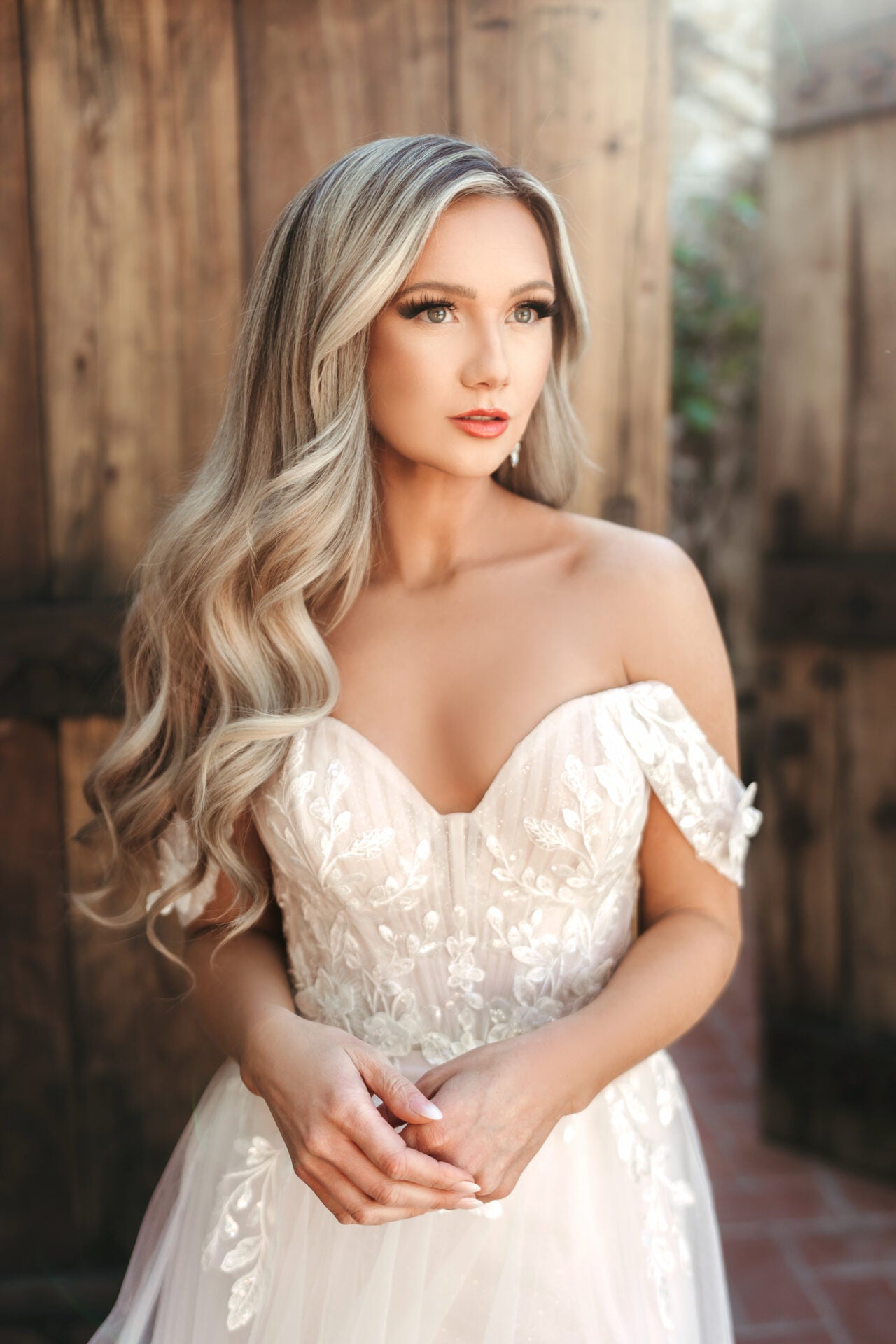 Kiana Stella York - Elegant Women's Fashion Jewelry for Parties, Weddings & Special Occasions
