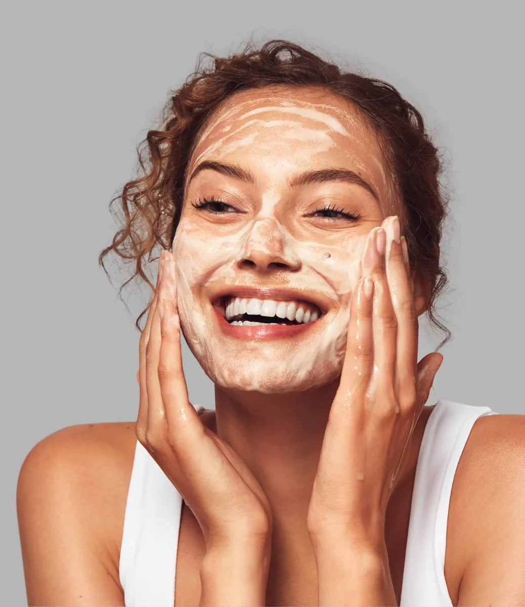 Glytone Acne Clearing Cleanser - Salicylic Acid Face Wash for Oily & Acne-Prone Skin - Gentle Exfoliating Facial Cleanser for Daily Use - Perfect for Morning & Night Skincare Routine