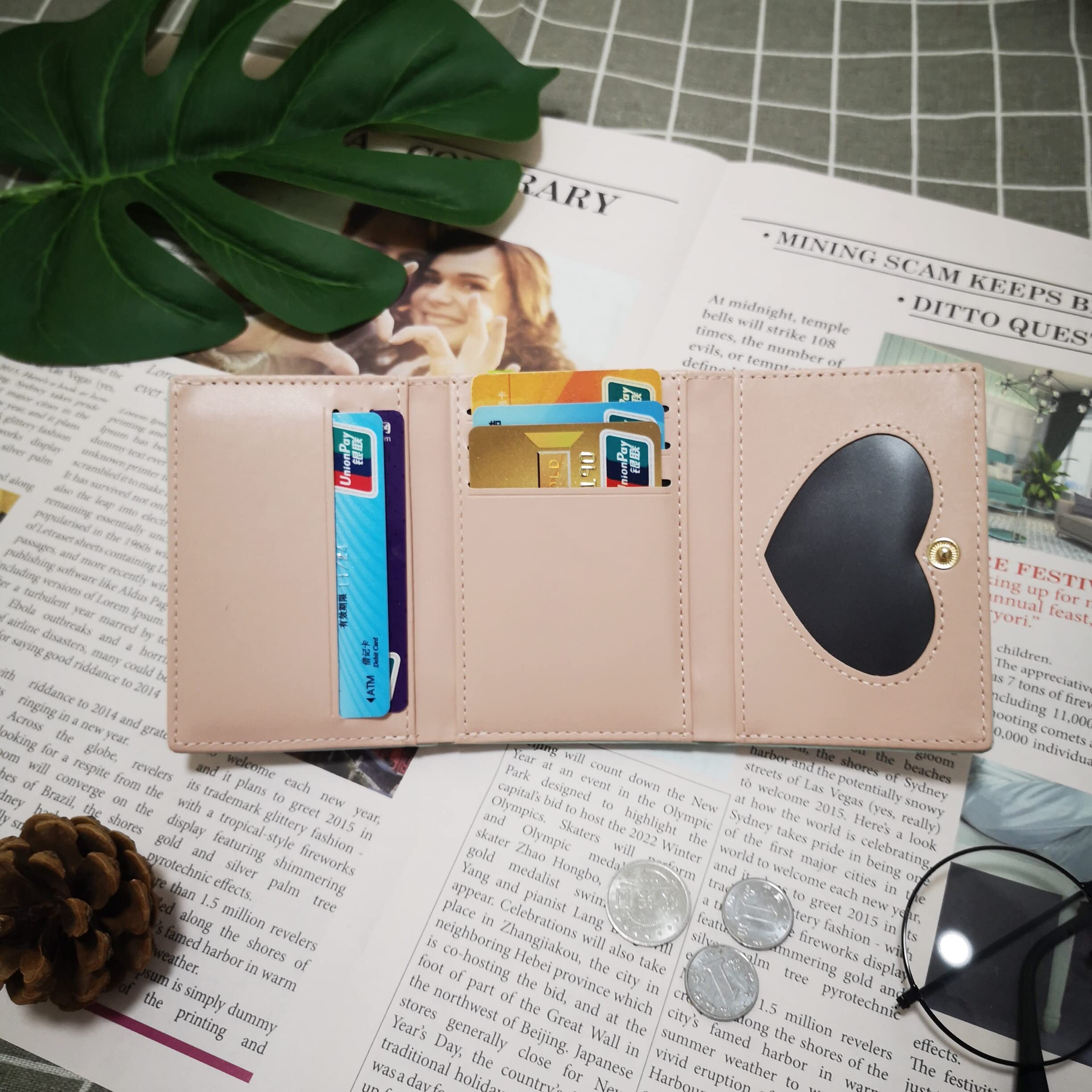 Cute Cartoon Strawberry Fruit Wallet - PU Leather Zipper Purse for Women & Girls (Green) - Perfect Gift for Birthday, Valentine's Day & Daily Use
