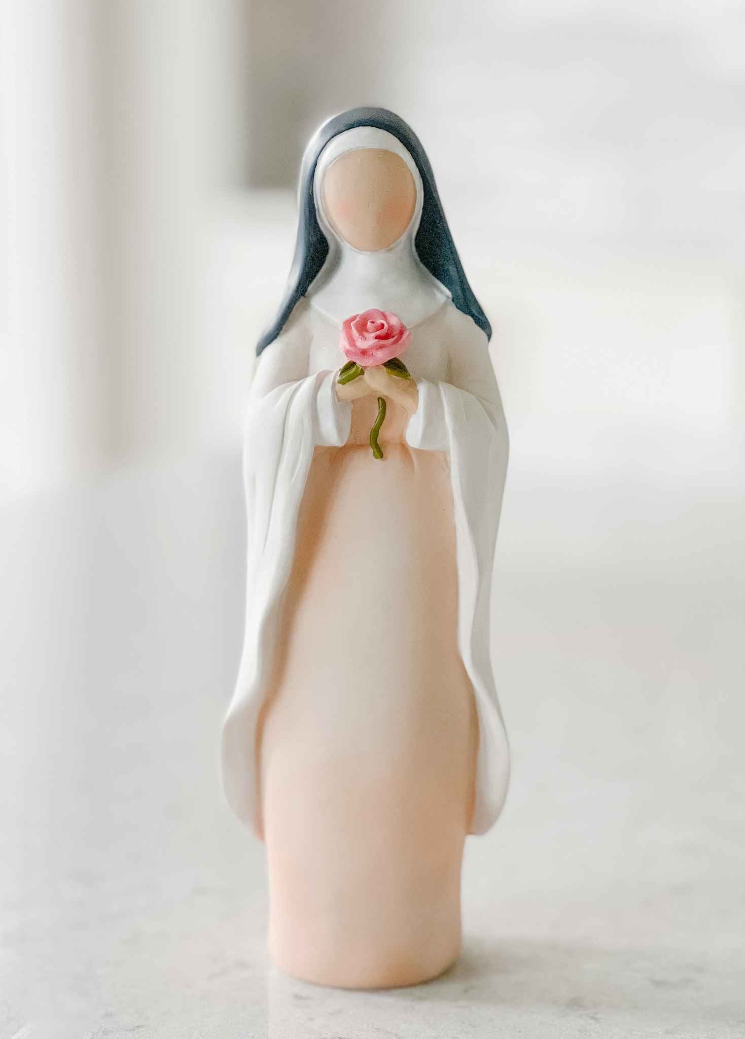St. Thérèse of Lisieux Statue - Handcrafted Religious Figurine for Home Altar, Catholic Decor & Spiritual Gifts - Perfect for Prayer Spaces & Church Devotion