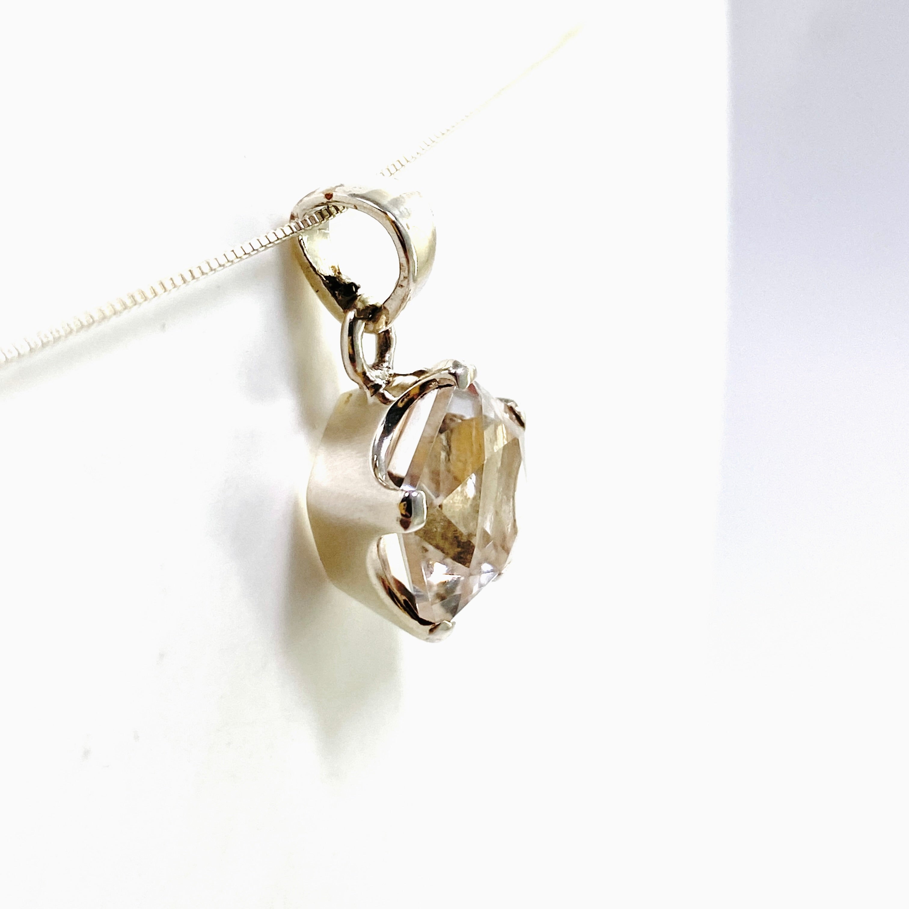 Natural Clear Quartz Pentagon Star Faceted Pendant Necklace - Spiritual Healing Jewelry for Meditation & Energy Work - PPGJ1083