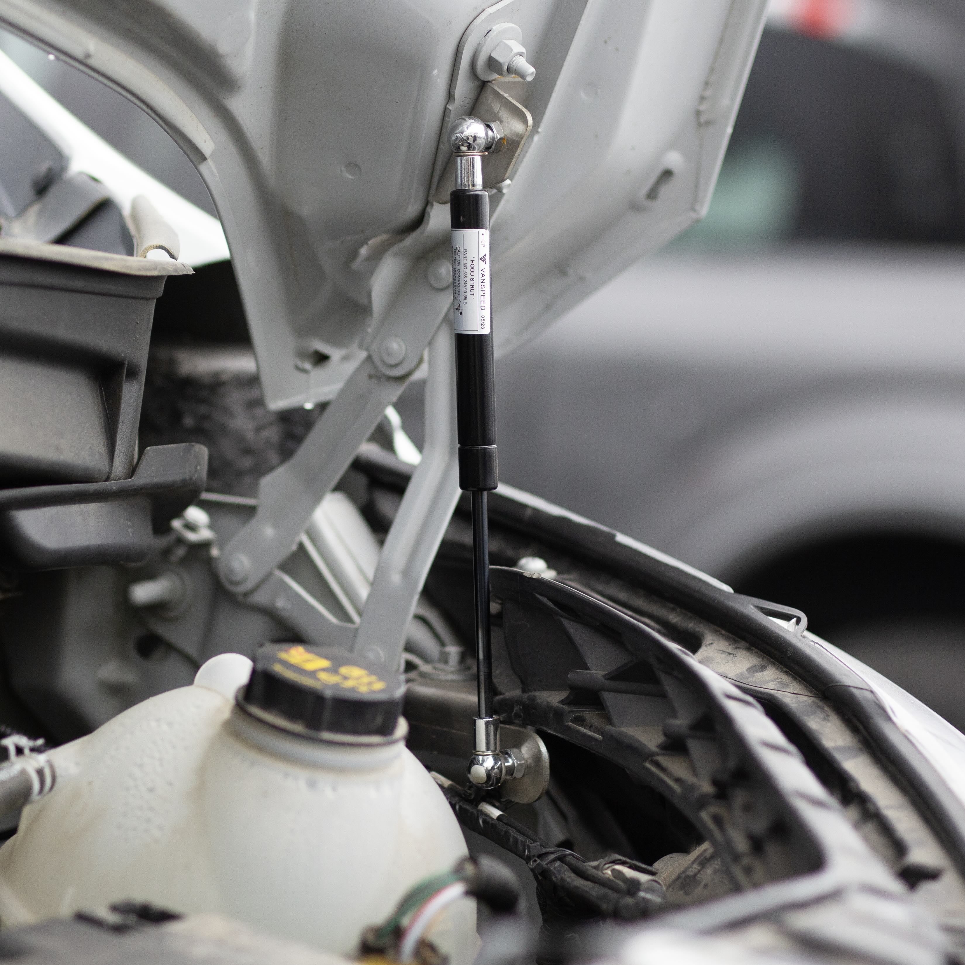 High-Quality Transit Hydraulic Hood Strut Kit - Durable Lift Support for Ford Transit Vans | Perfect for Easy Hood Access & Maintenance