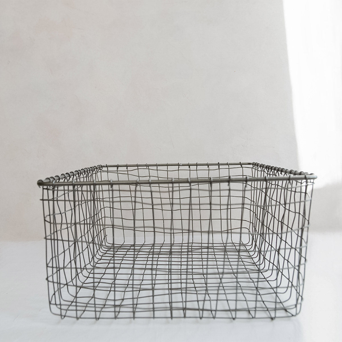 Handmade Woven Wire Storage Basket - Rustic Home Decor Organizer for Bathroom, Bedroom, Kitchen & Office - Perfect for Towels, Blankets, Toys & Magazines