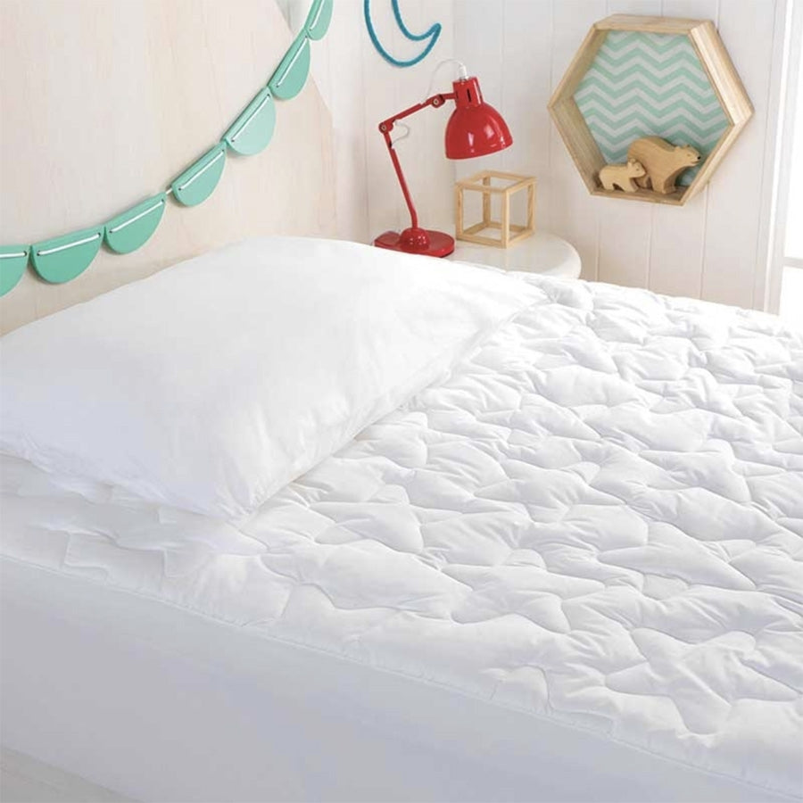 Sheridan Kids Waterproof Mattress Protector - Hypoallergenic Bed Wetting Protection for Toddlers & Children - Perfect for Daycare, Sleepovers & Potty Training