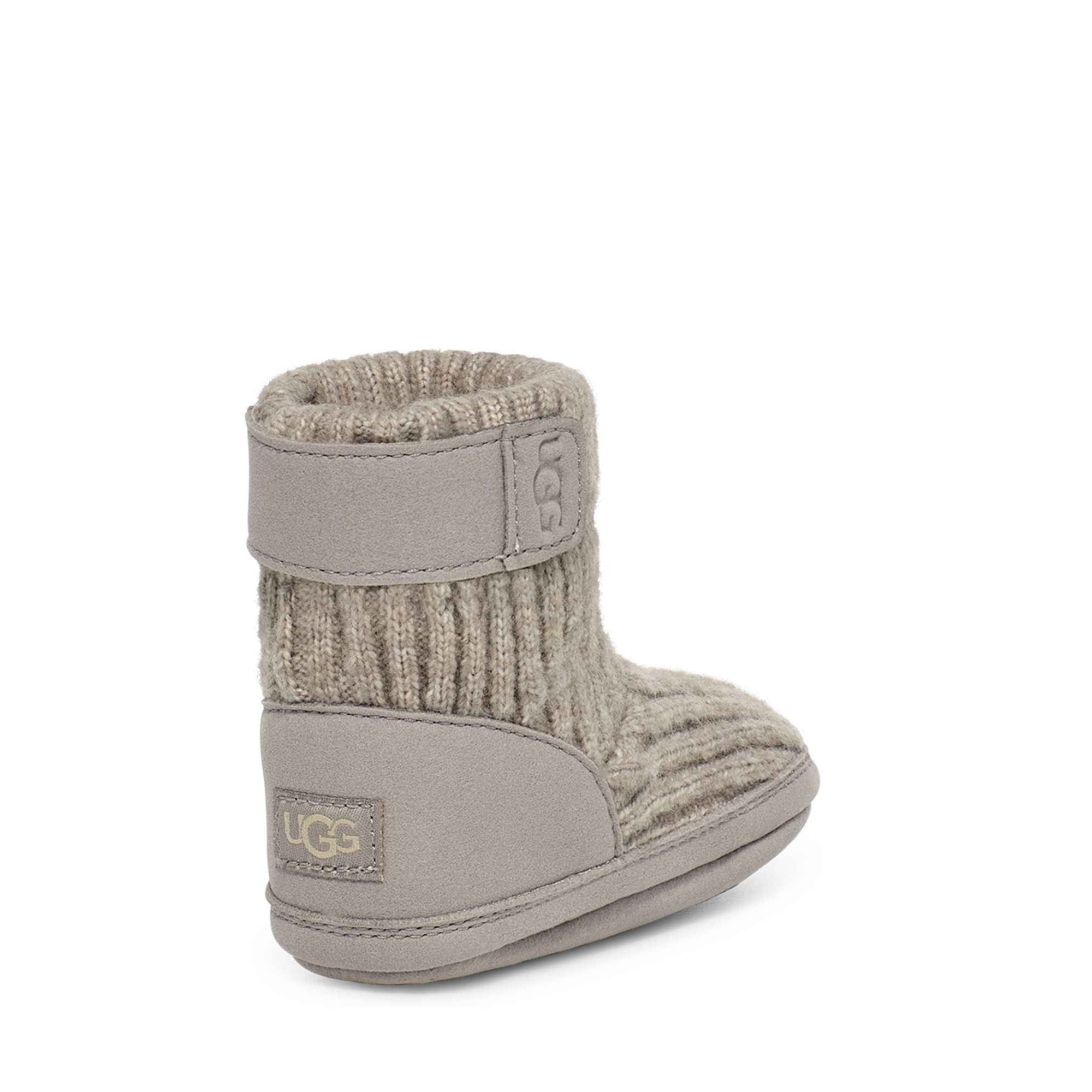UGG Baby Skylar Boots & UGG Beanie Hat Set - Warm Winter Baby Shoes & Knit Hat for Girls & Boys - Cozy Outfit for Cold Weather, Snow Days & Holiday Photos
