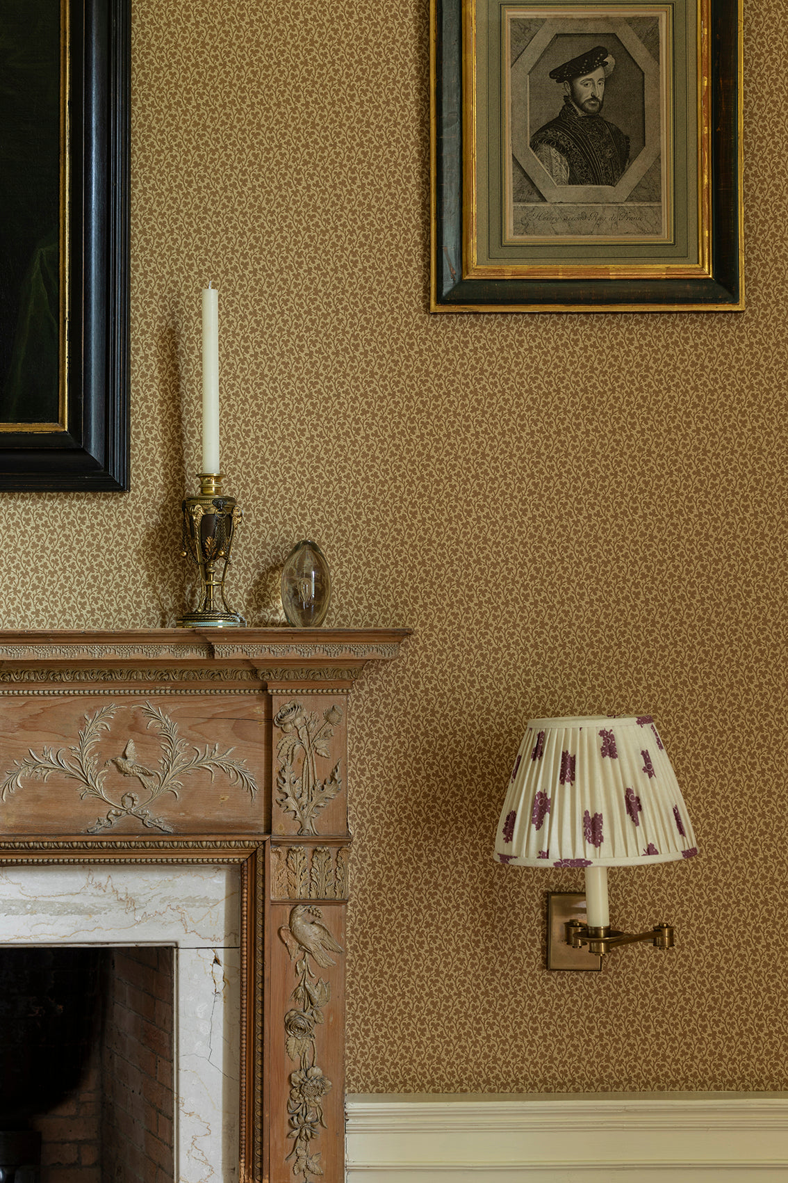 Clover Wallpaper in Ochre - Self-Adhesive Peel and Stick Wallpaper for Bedroom, Living Room, and Home Decor