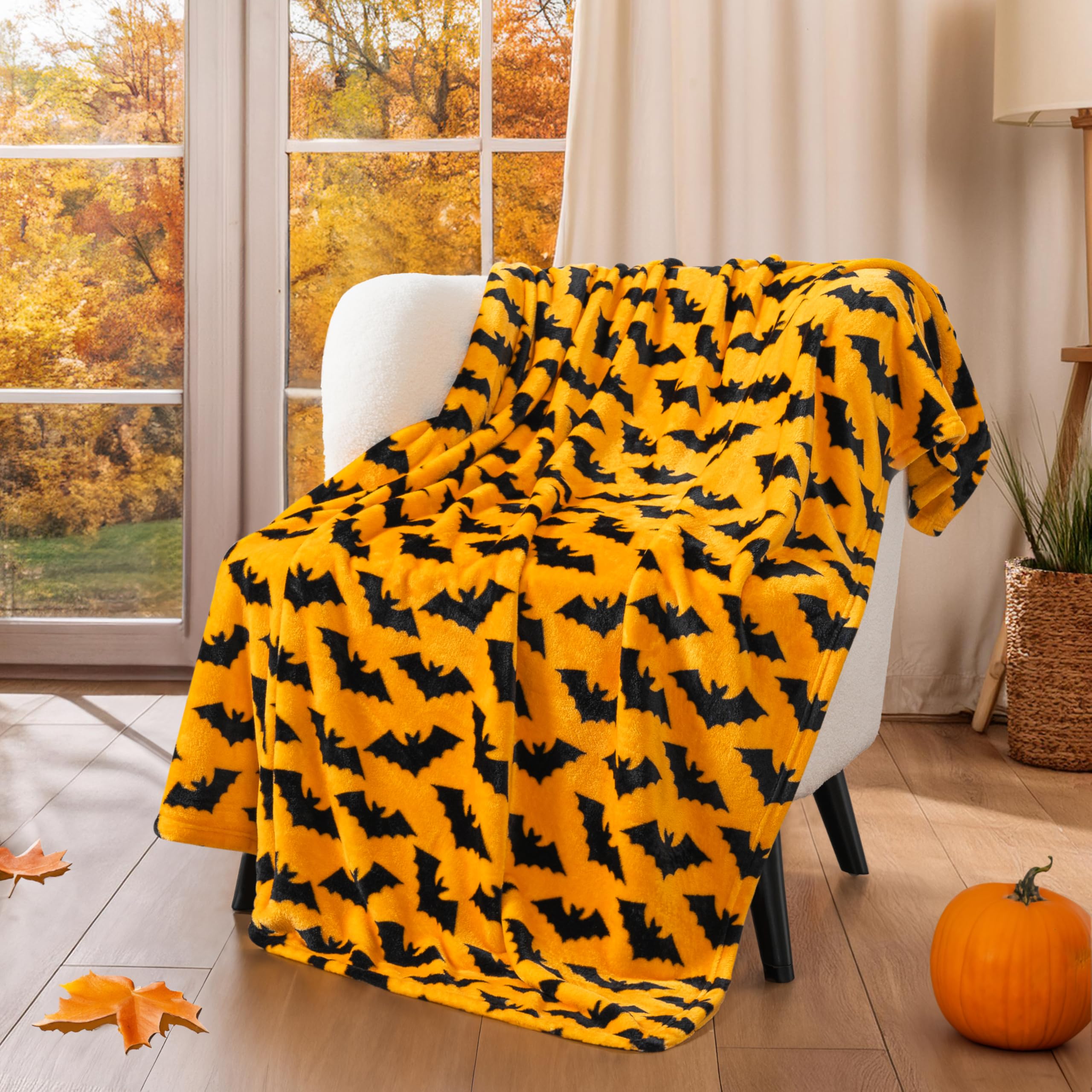 PAVILIA Halloween Fleece Throw Blanket - Soft Plush Bat Design Blanket for Couch, Bed & Cabin - Warm 50x60 Inch Black Fall Decor - Perfect for Halloween Parties, Movie Nights & Cozy Evenings