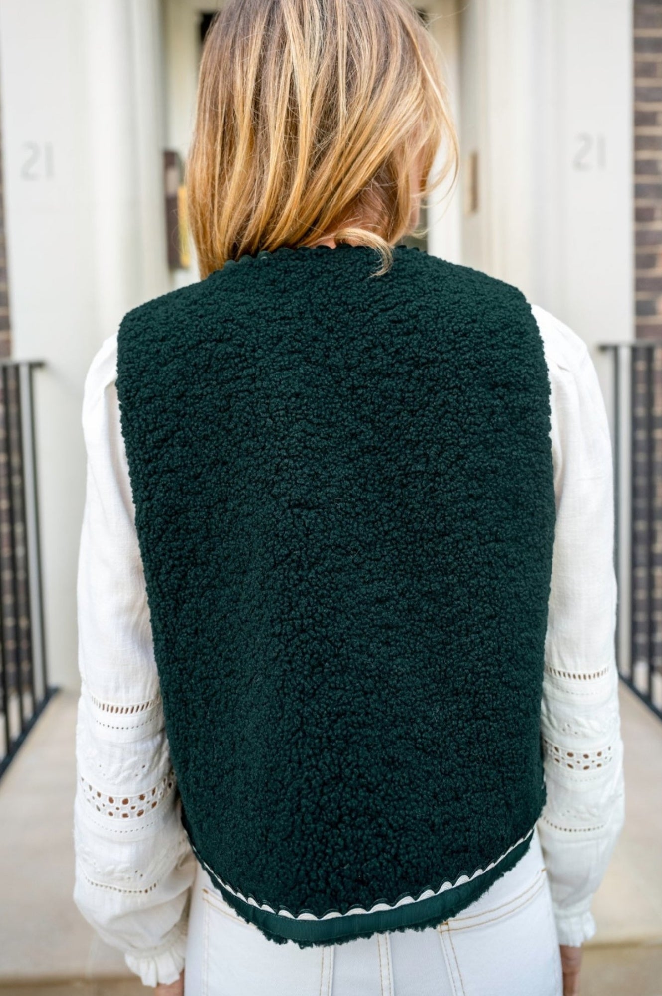 Eco-Friendly Fleece Vest for Men & Women - Lightweight & Warm Green Trim Detail Gilet - Perfect for Outdoor Hiking, Camping & Casual Wear