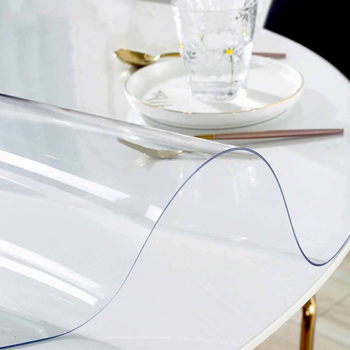Royhom 1.5mm Thick 60 Inches Clear Round Table Cover Protector - Waterproof Plastic Table Mat Pad for Dining, Party, Wedding & Outdoor Events - Fits Round Tables Up to 60