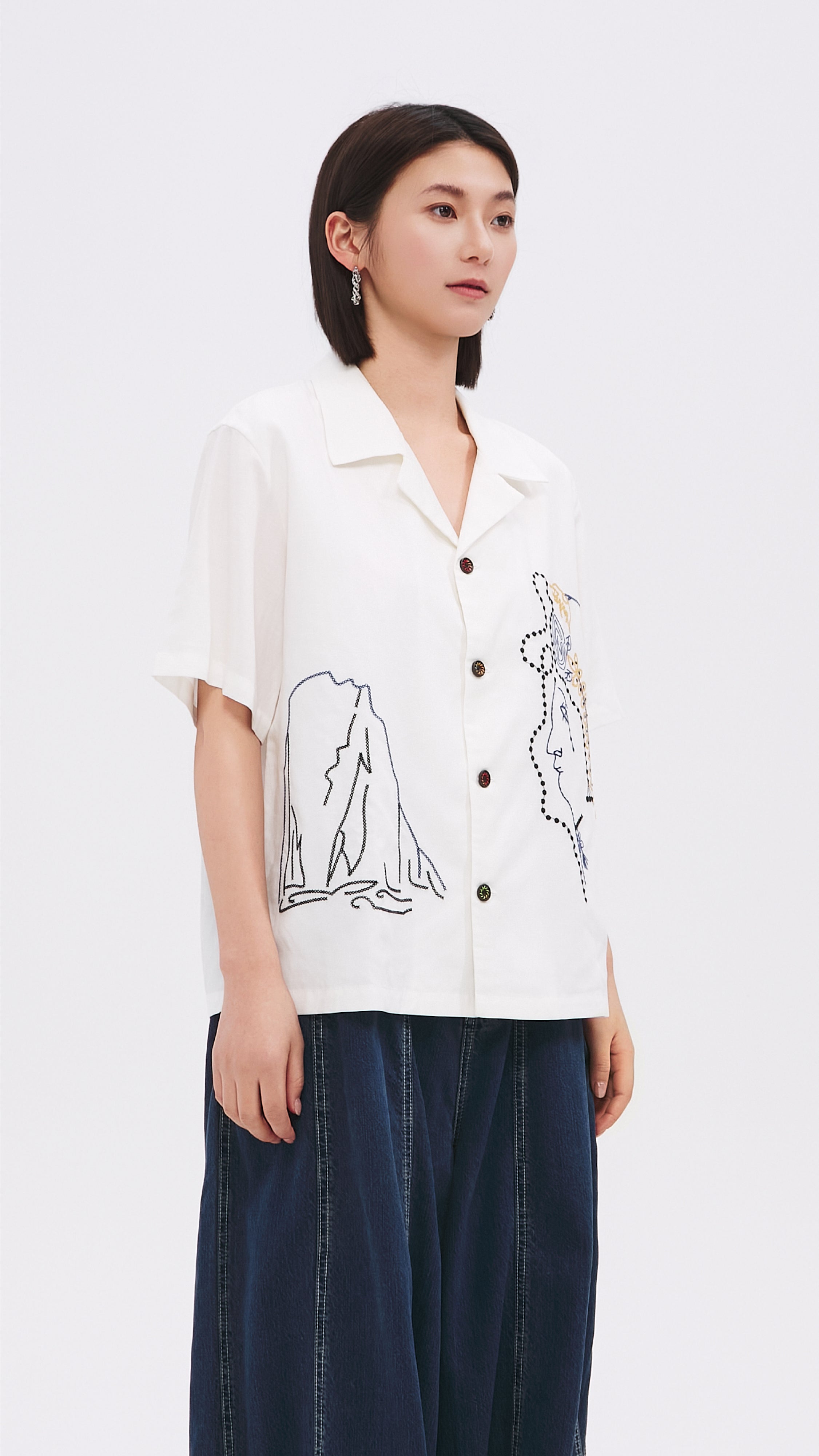 Stylish Pattern Shirt Jacket for Men & Women - Lightweight Button-Up Shirt with Unique Designs - Perfect for Casual Outfits, Layering & Outdoor Activities
