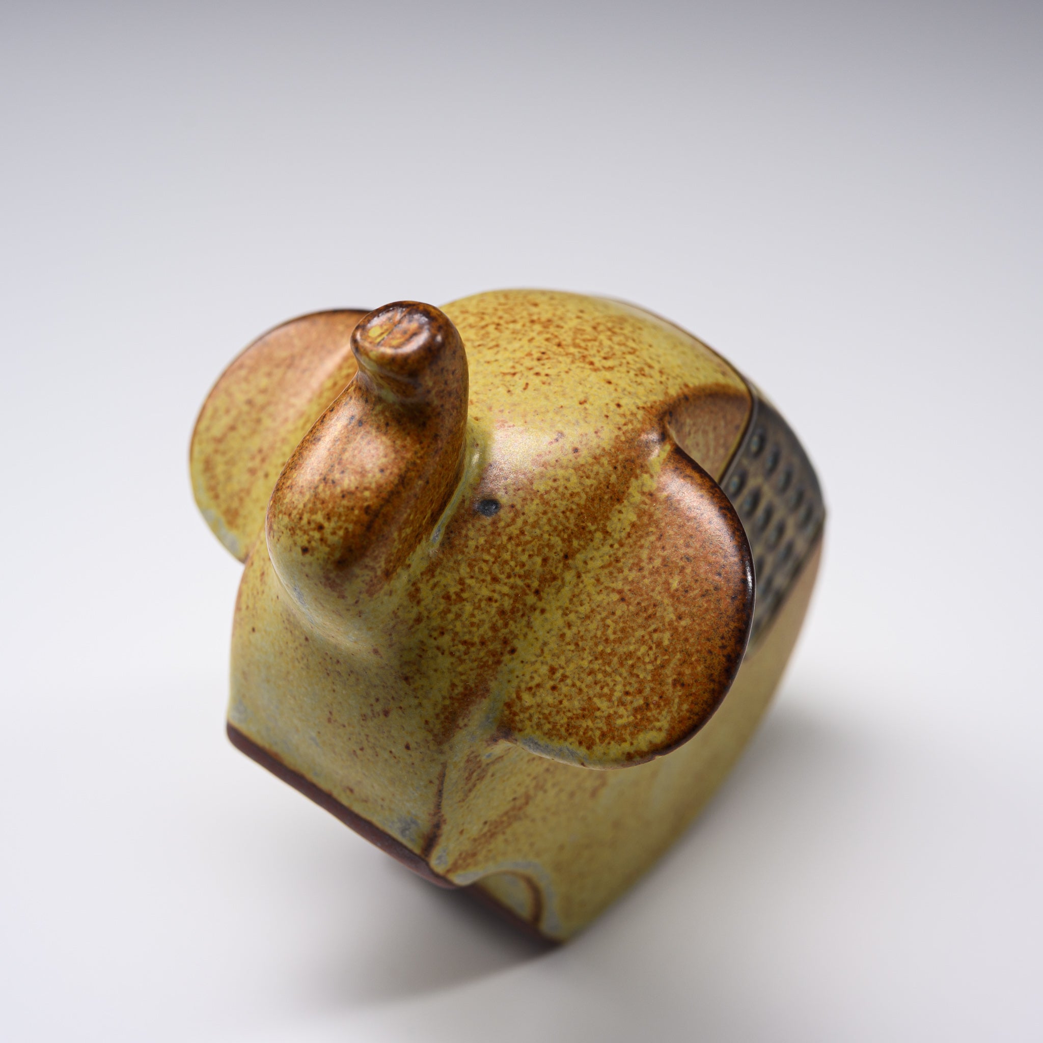 Seto Ware KASHIWA Elephant Animal Ornament - Japanese Ceramic Figurine for Home Decor, Gift & Collection | Perfect for Living Room Shelf, Office Desk & Feng Shui Display
