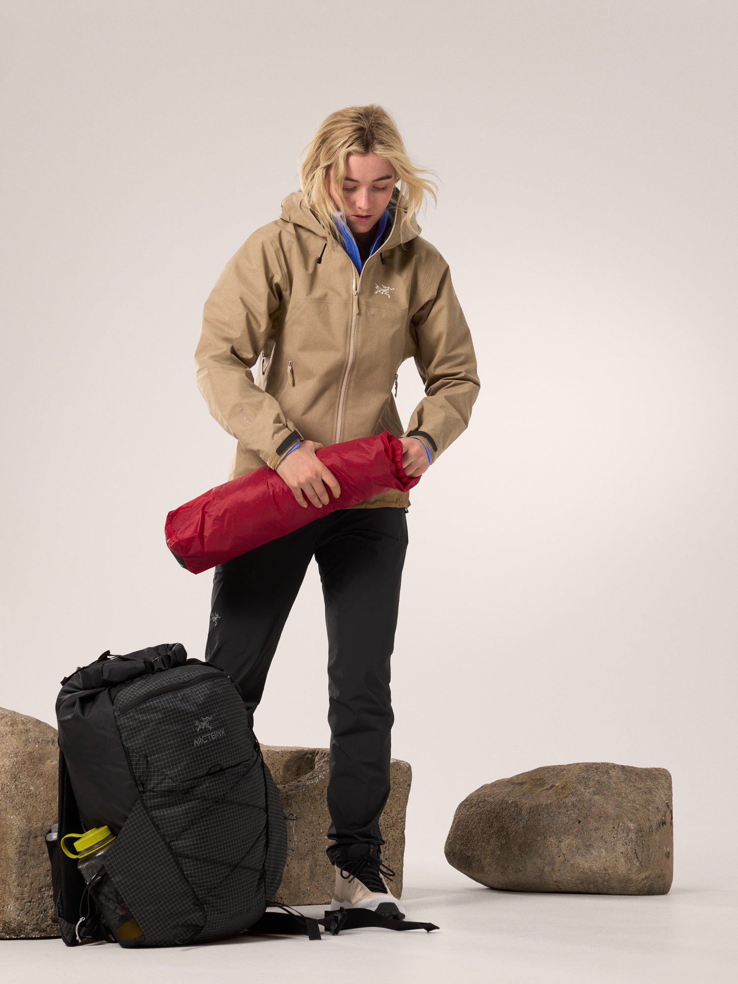 Women's Beta SL Jacket - Lightweight Waterproof Hiking Shell for Outdoor Adventures | Perfect for Trail Running, Camping & Travel