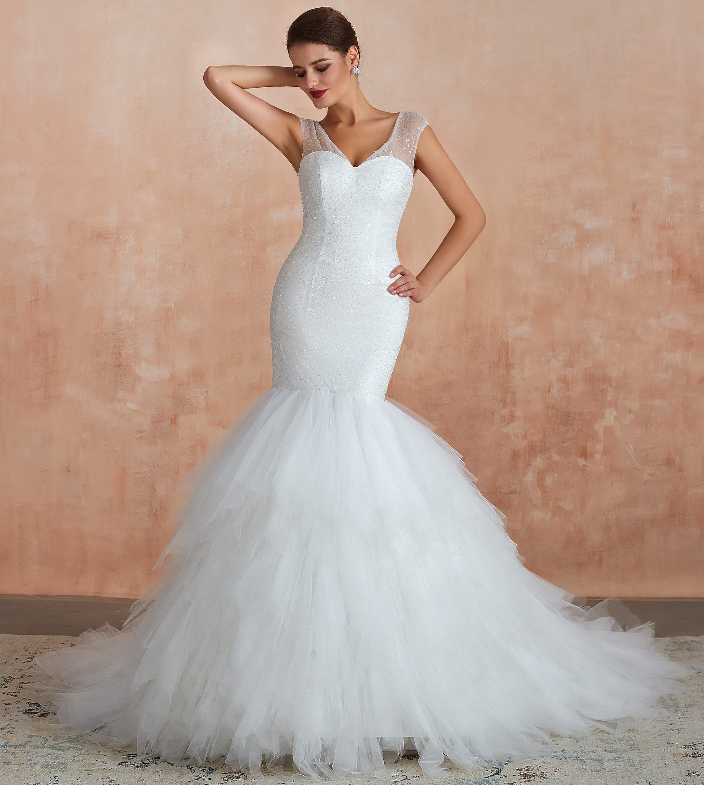 Elegant White V-Neck Sequined Lace-Up Mermaid Wedding Dress for Women - Size US6 | Perfect for Bridal, Prom, Evening Gala & Formal Occasions