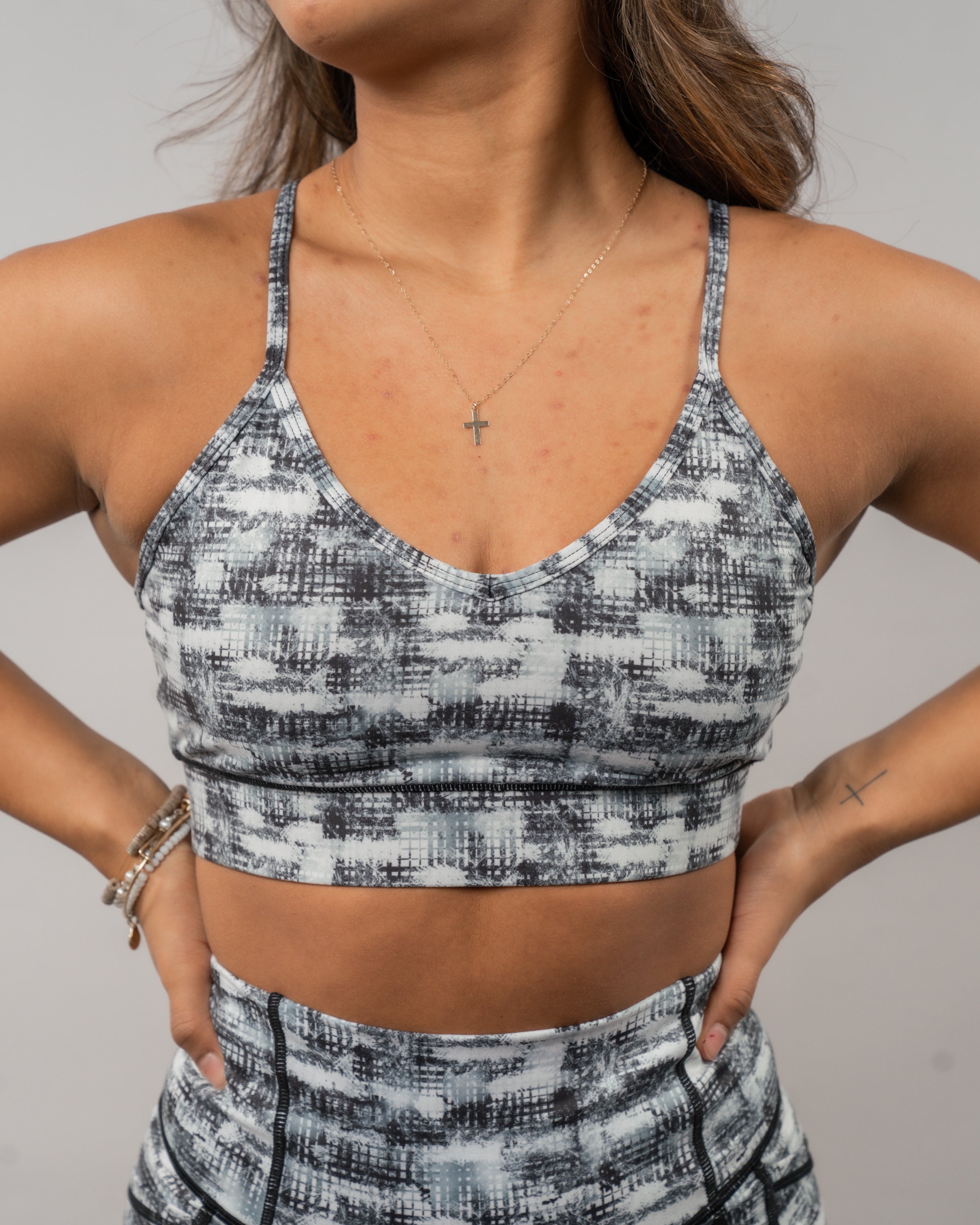 Devine Mesh Sports Bra for Women - Breathable Digital Plaid Workout Top for Running, Yoga & Gym - High Support Comfortable Athletic Shirt