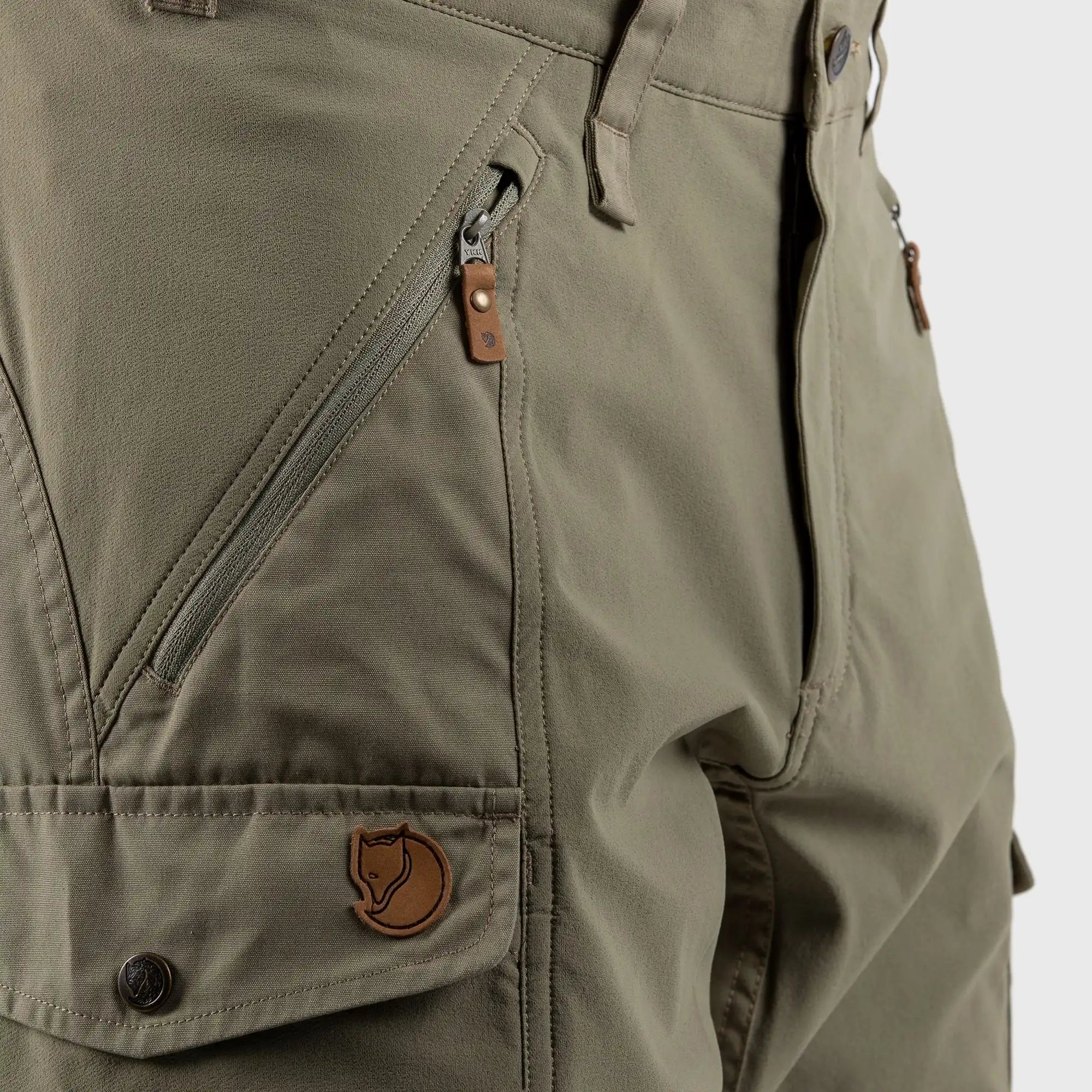 Men's Abisko Quick-Dry Hiking Shorts F82833 - Lightweight & Breathable for Outdoor Adventures, Camping & Travel