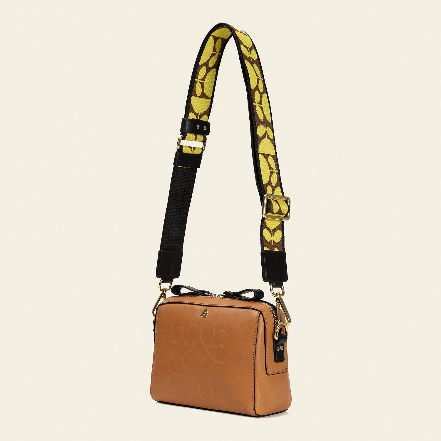 Juno Leather Crossbody Bag in Tan - Stylish & Compact Purse for Women, Perfect for Everyday Use, Travel, and Shopping