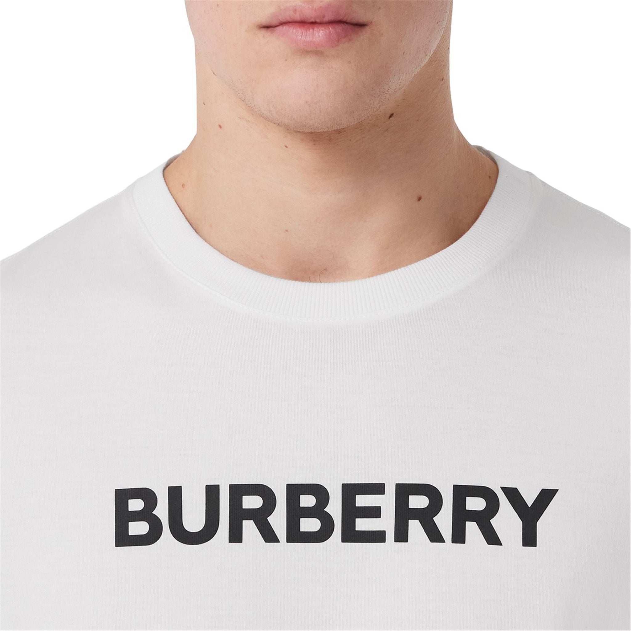 Burberry Harriston White T-Shirt for Men - Classic Cotton Crew Neck Tee - Perfect for Casual Wear, Layering & Everyday Outfits