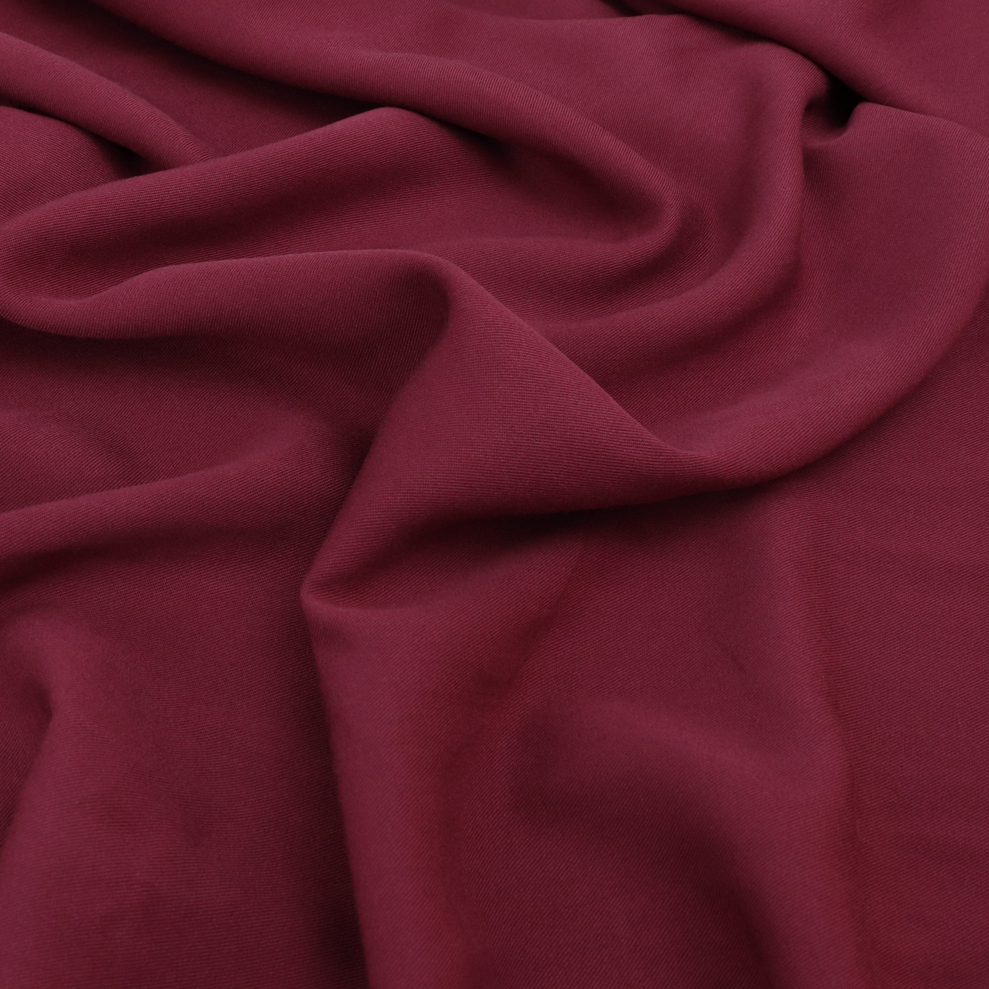 Premium Viscose Twill Fabric - Burgundy Red Color - 75cm End of Bolt - Ideal for Dresses, Skirts, and DIY Sewing Projects