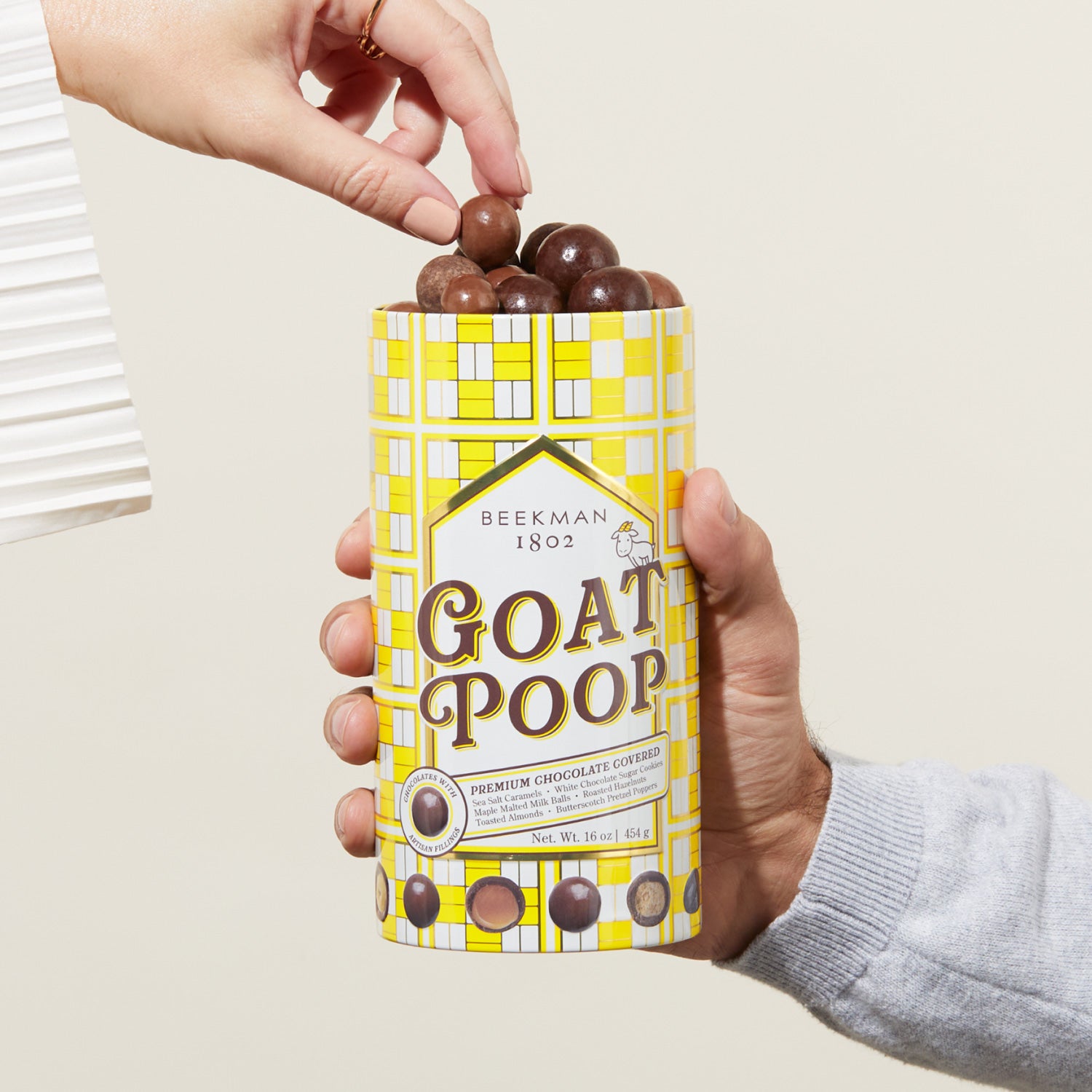 Premium Goat Poop Chocolate - Gourmet Dark Chocolate with Natural Ingredients - Perfect for Gifts, Parties & Unique Dessert Experiences