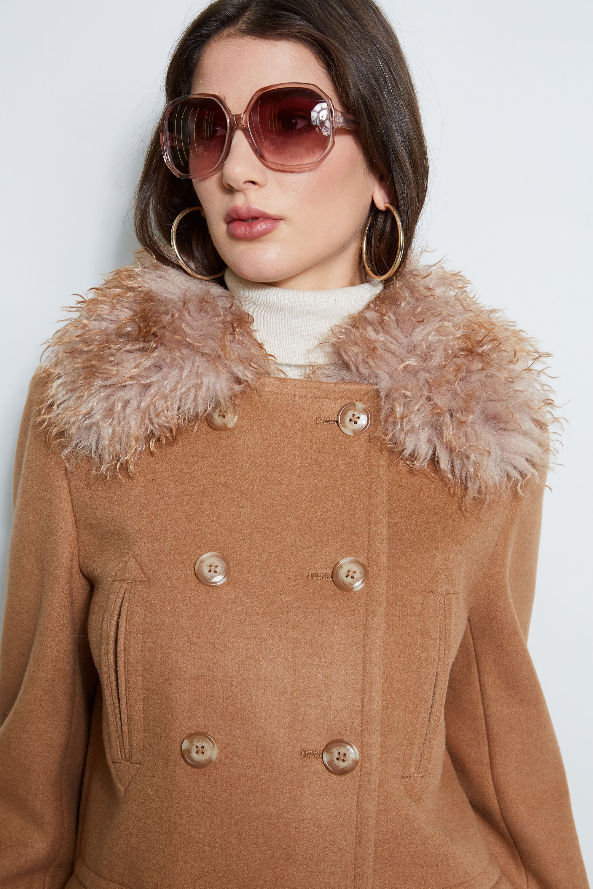 Women's Stylish Faux Fur Collar Peacoat Winter Coat - Warm Elegant Outerwear for Cold Weather, Office & Evening Events