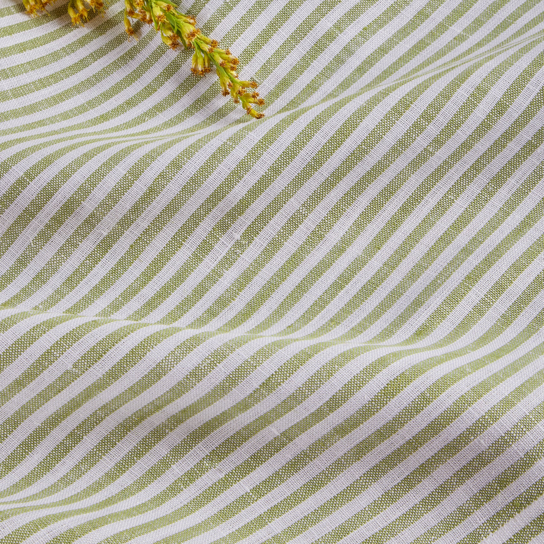 Stylish Narrow Stripe Table Throw - Elegant Dining & Living Room Decor - Perfect for Parties, Holidays & Everyday Use