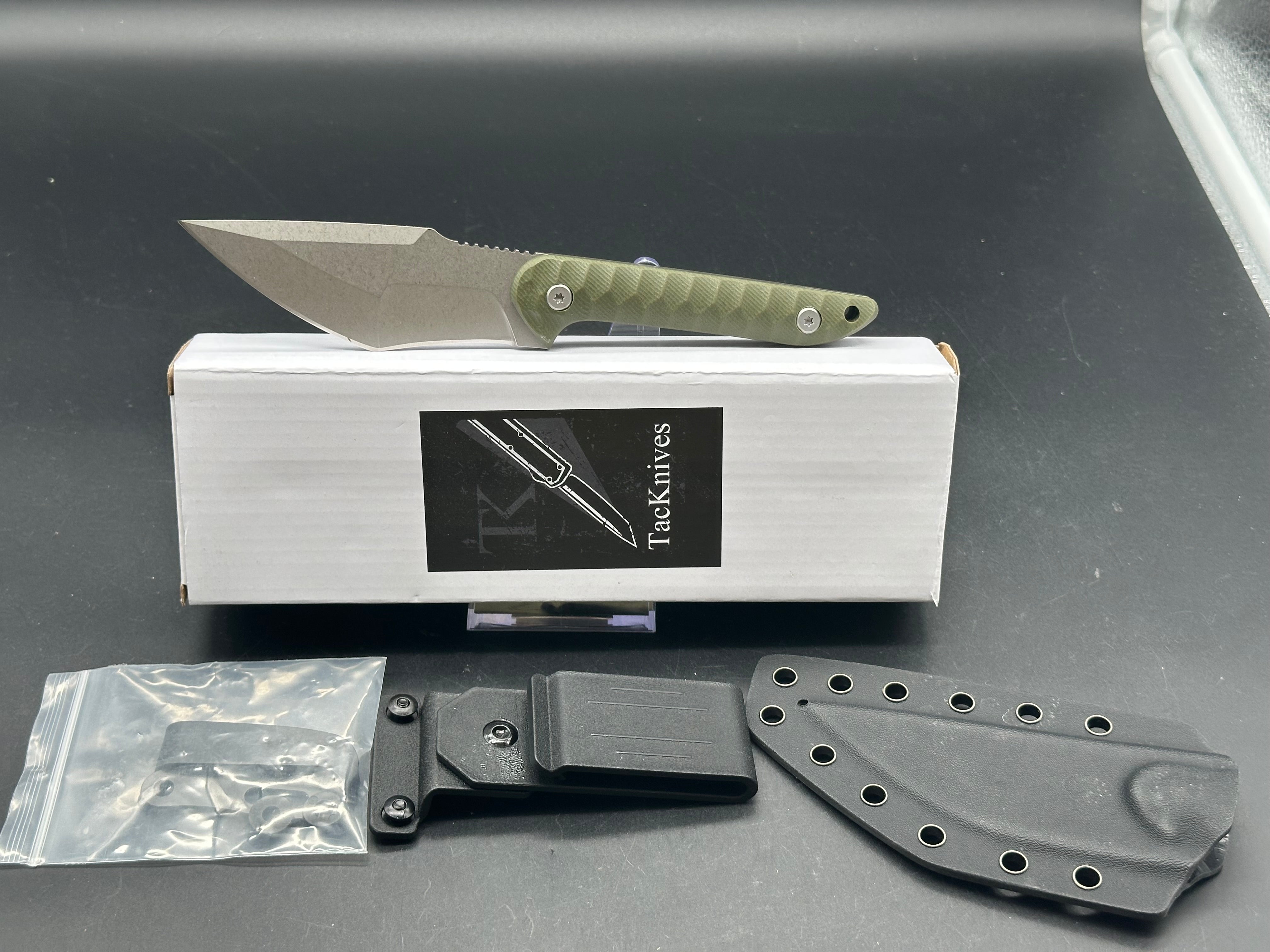 TacKnives Fixed Blade Hunting Knife with G10 Handle & D2 Steel Blade - Perfect for Outdoor Camping, Survival, and Bushcraft Activities