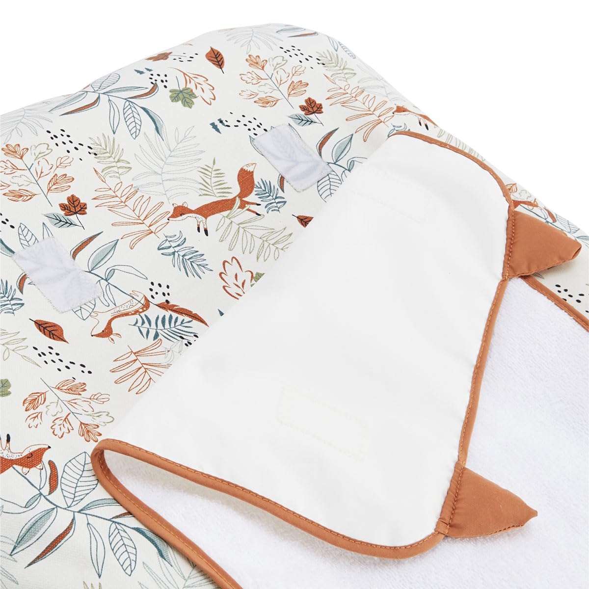 Petit Béguin Waterproof Changing Mat Cover with 2 Soft Pads - Baby Diaper Changing Station Essentials for Nursery, Travel & On-the-Go (Montreal)