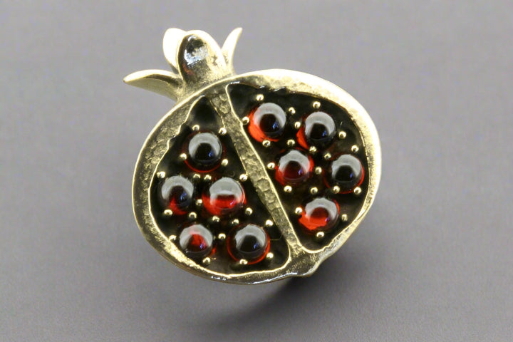 Vintage Brass Pomegranate Brooch with Garnet Stone - Elegant Jewelry for Women, Perfect for Weddings, Parties & Special Occasions